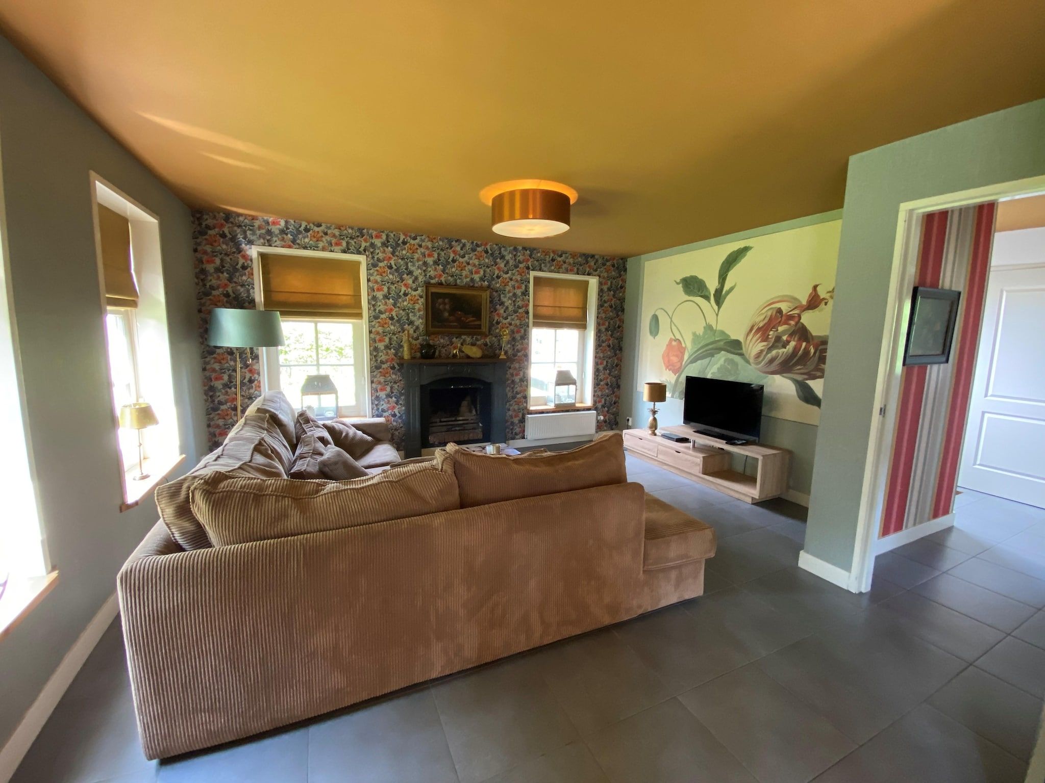 De woonkamer van Recreatiepark Wiringherlant - Villa 18 in Hippolytushoef