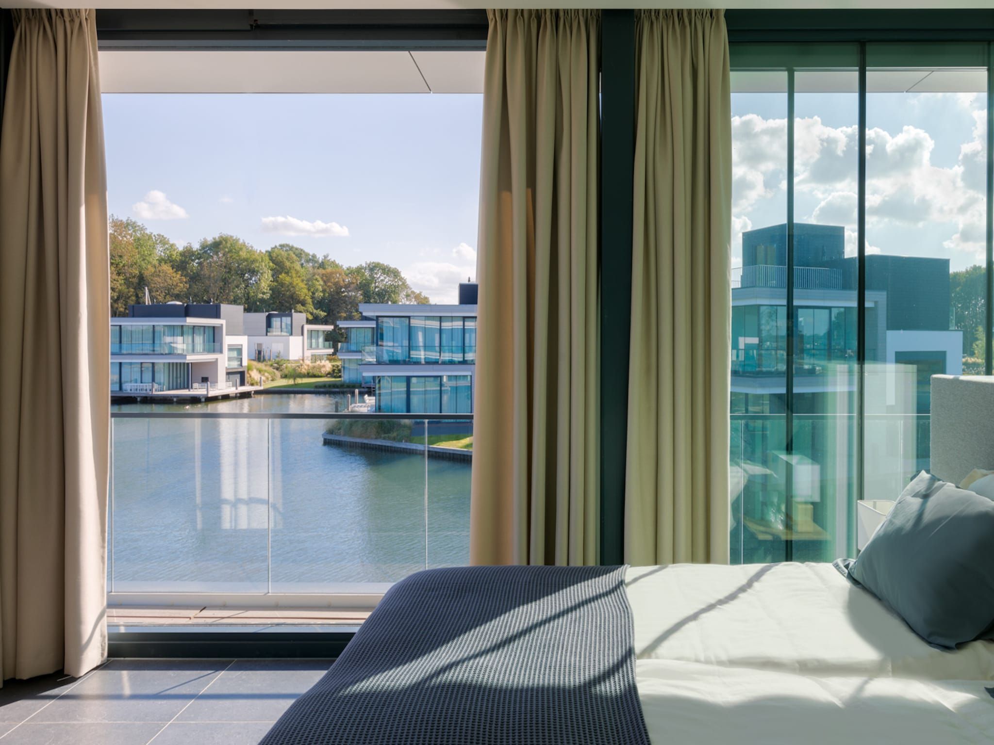 Een slaapkamer van Harbour Village 1 in Arnemuiden