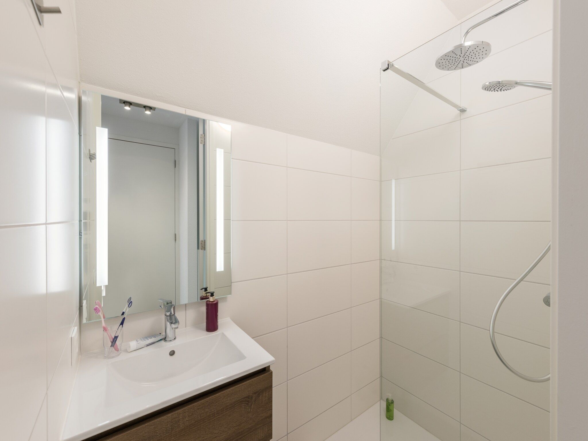 De badkamer van Waterstaete Ossenzijl 3 in Ossenzijl