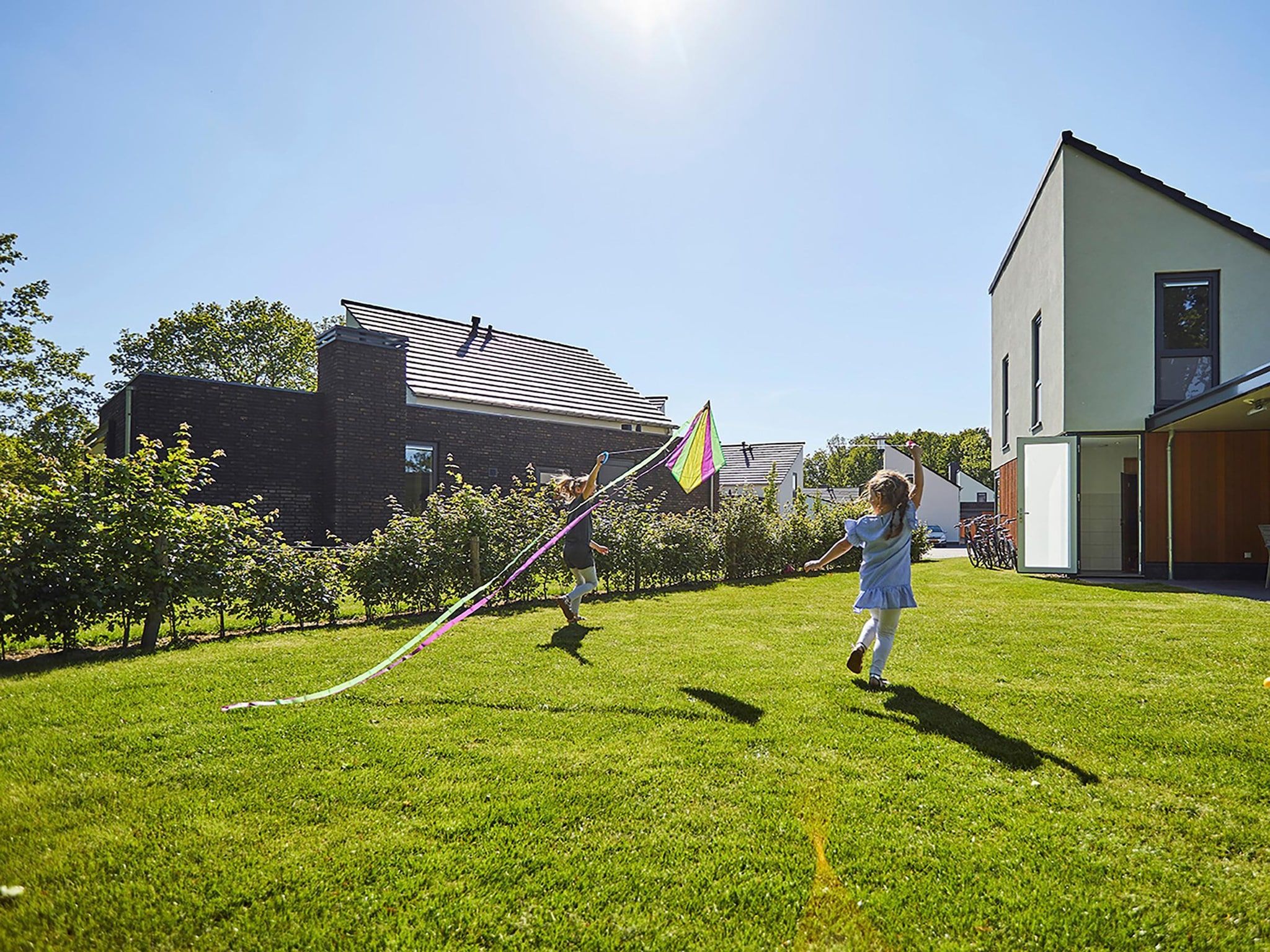 De tuin van Buitenhof De Leistert 28 in Roggel
