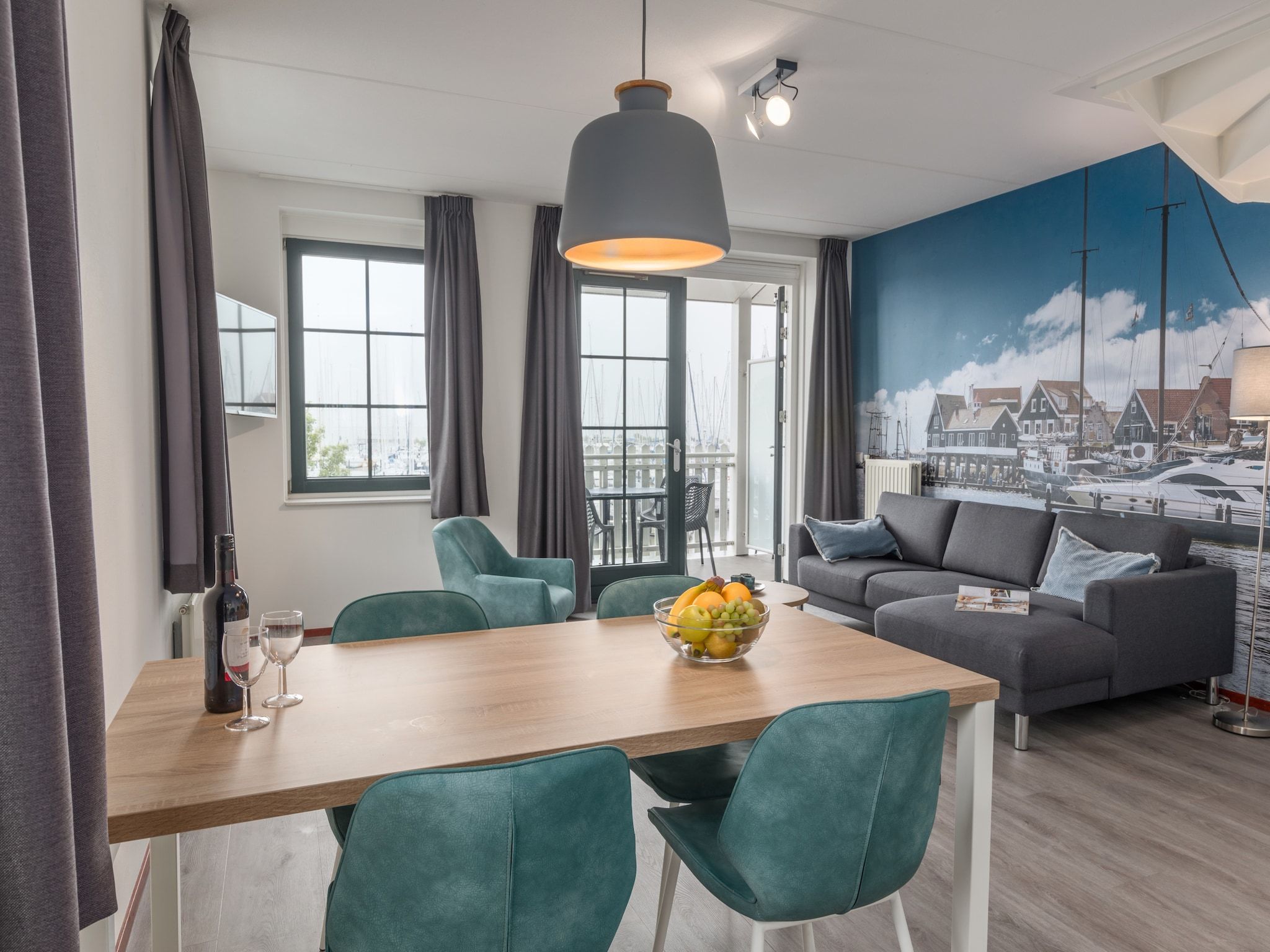 De woonkamer van Marinapark Volendam 10 in Volendam