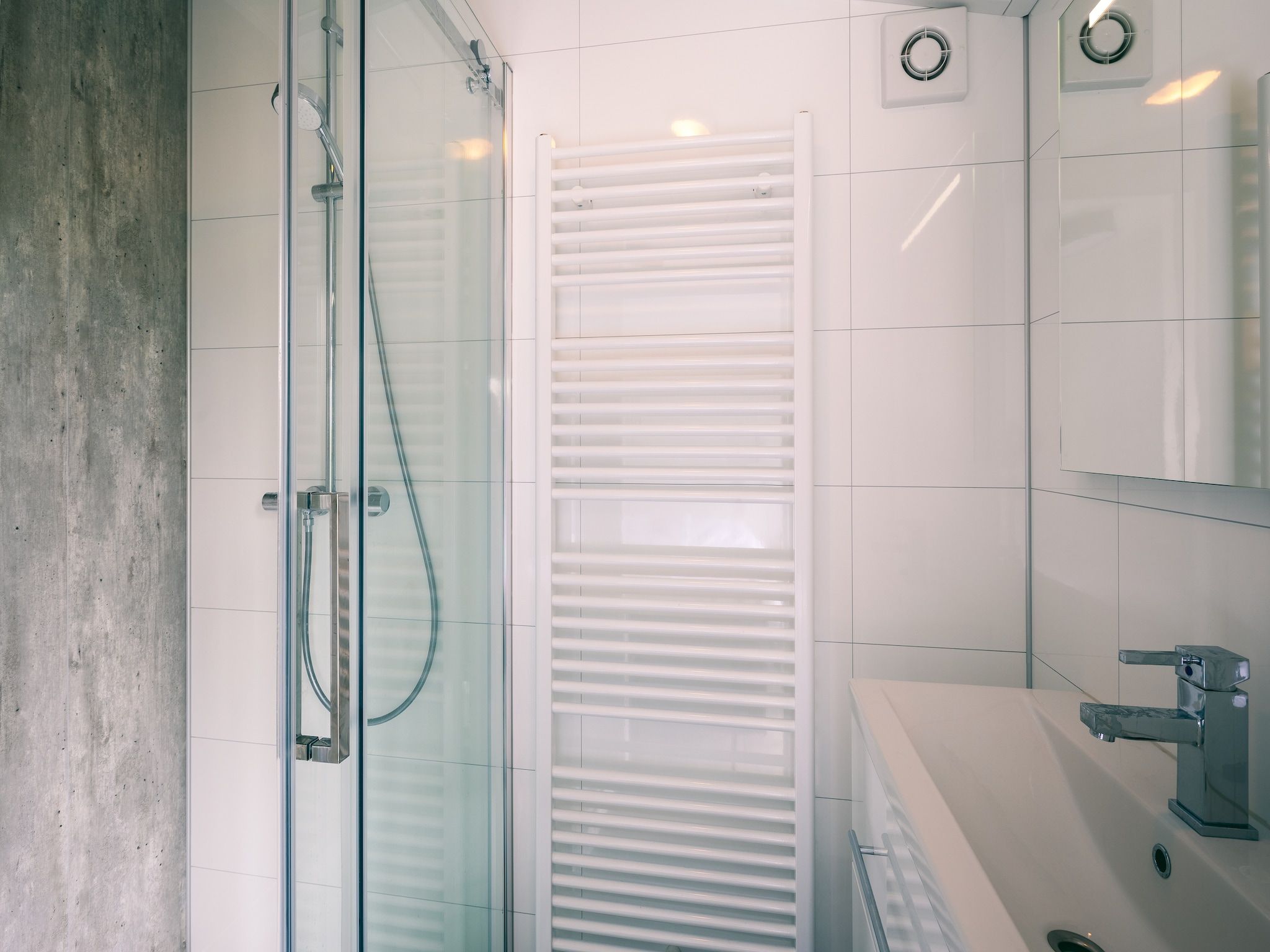 De badkamer van Vakantiepark Zeedijk 3 in Herkingen