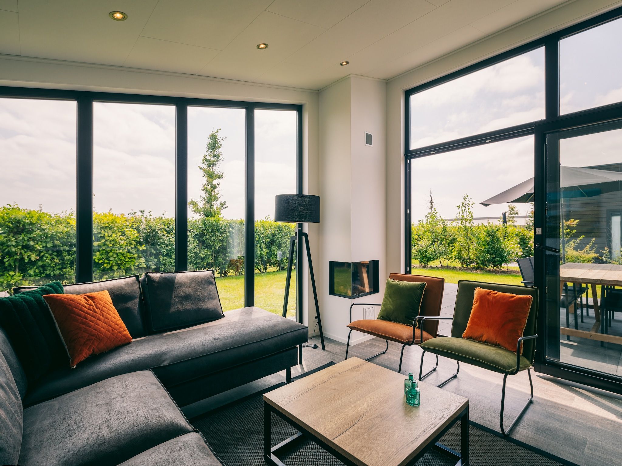 De woonkamer van Vakantiepark Zeedijk 3 in Herkingen