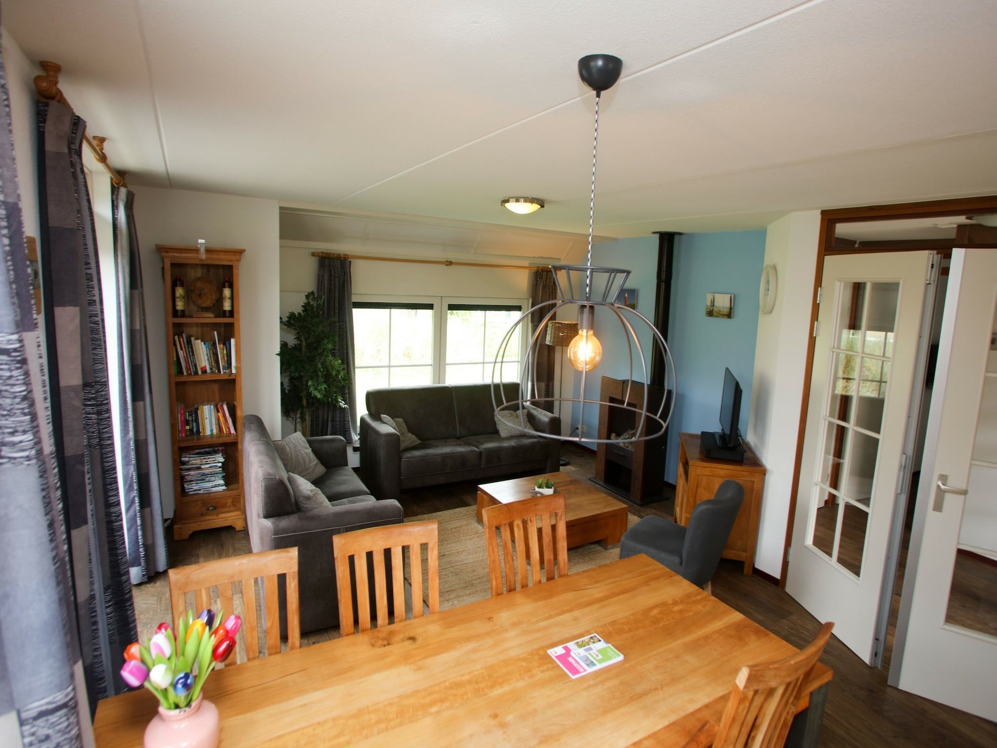 De woonkamer van Kustpark Texel 11 in De Koog