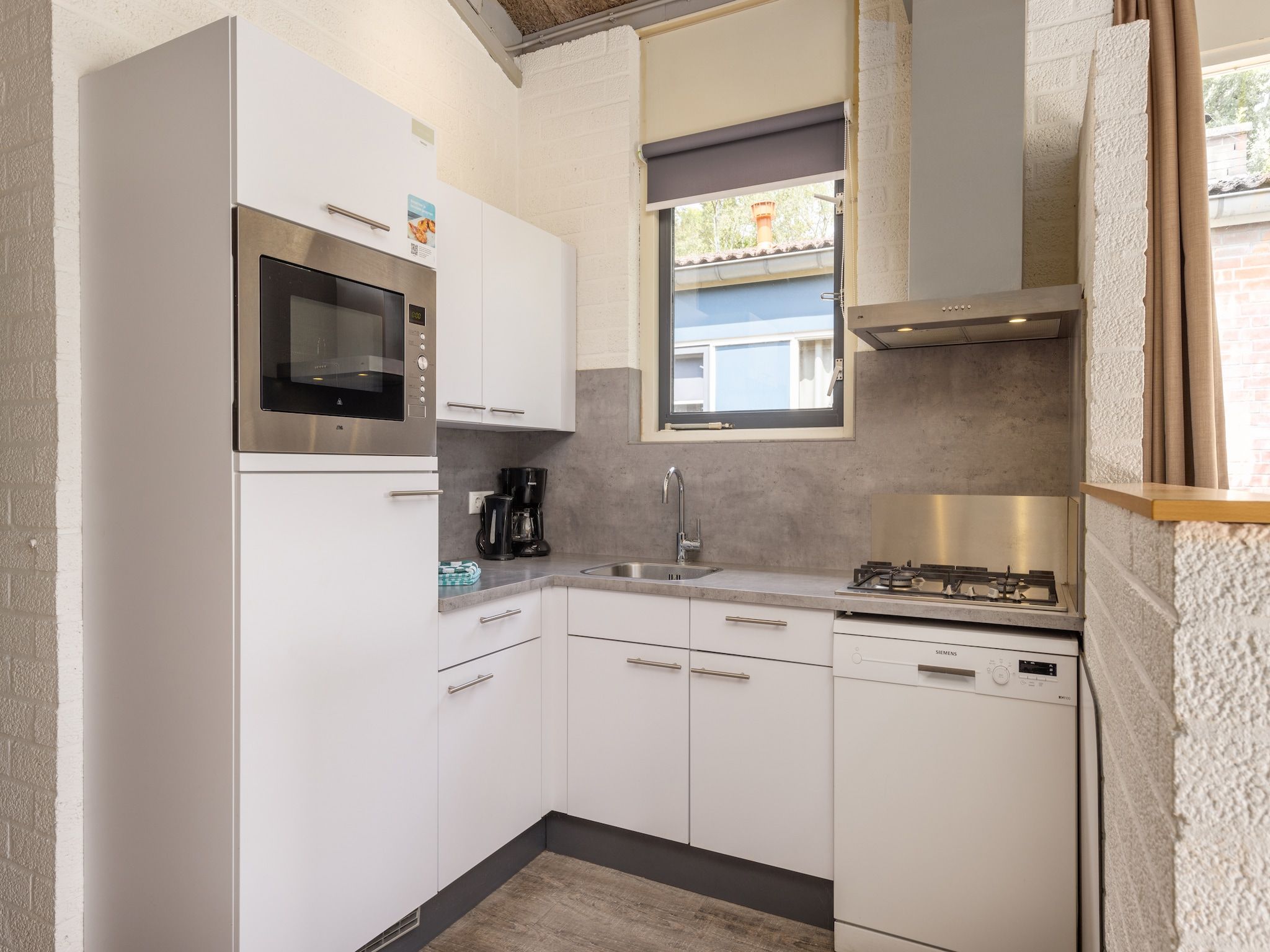 De keuken van Vakantiepark Weerterbergen 9 in Weert