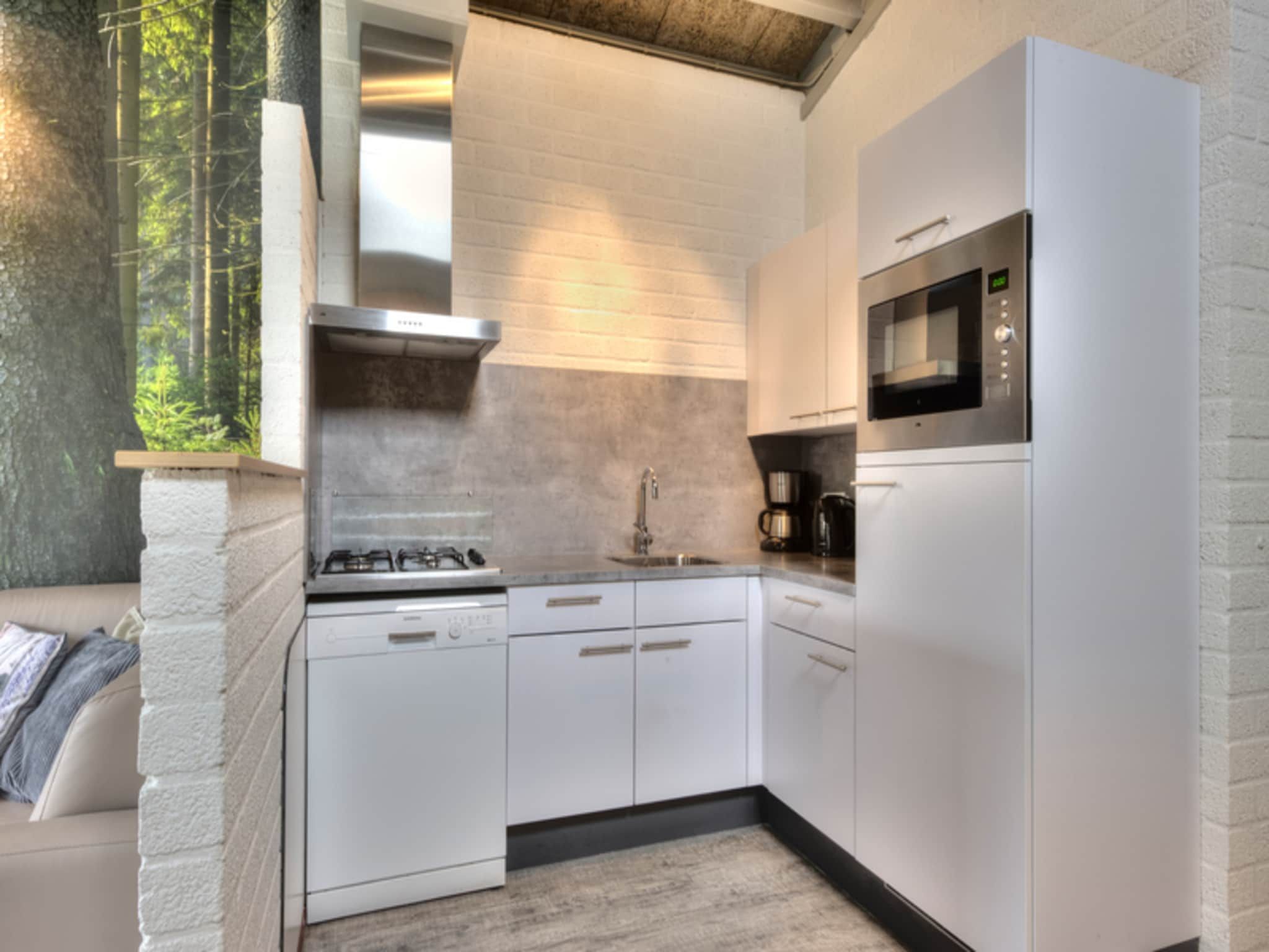 De keuken van Vakantiepark Weerterbergen 12 in Weert