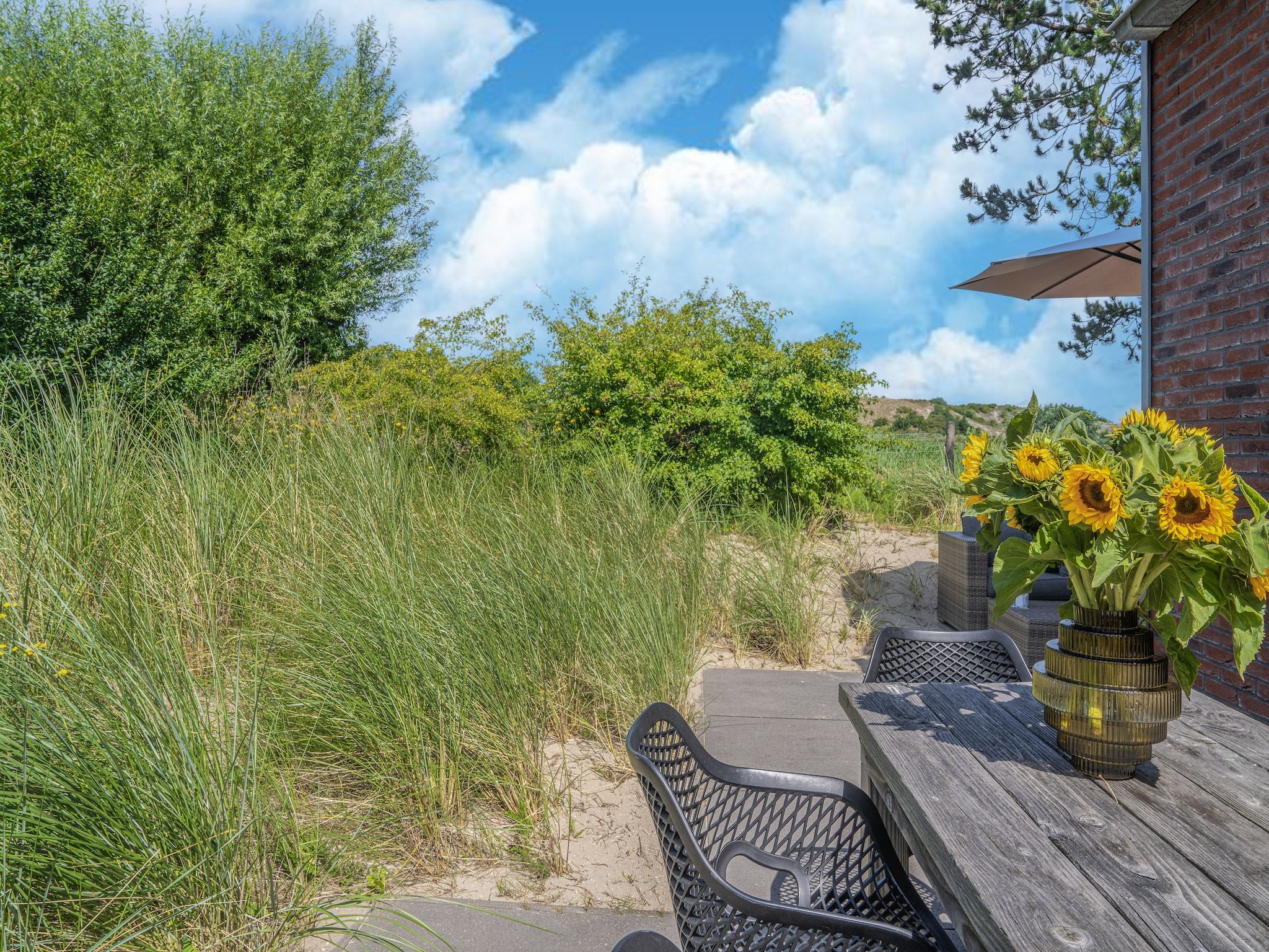 De tuin van Duinvilla in Egmond aan den Hoef