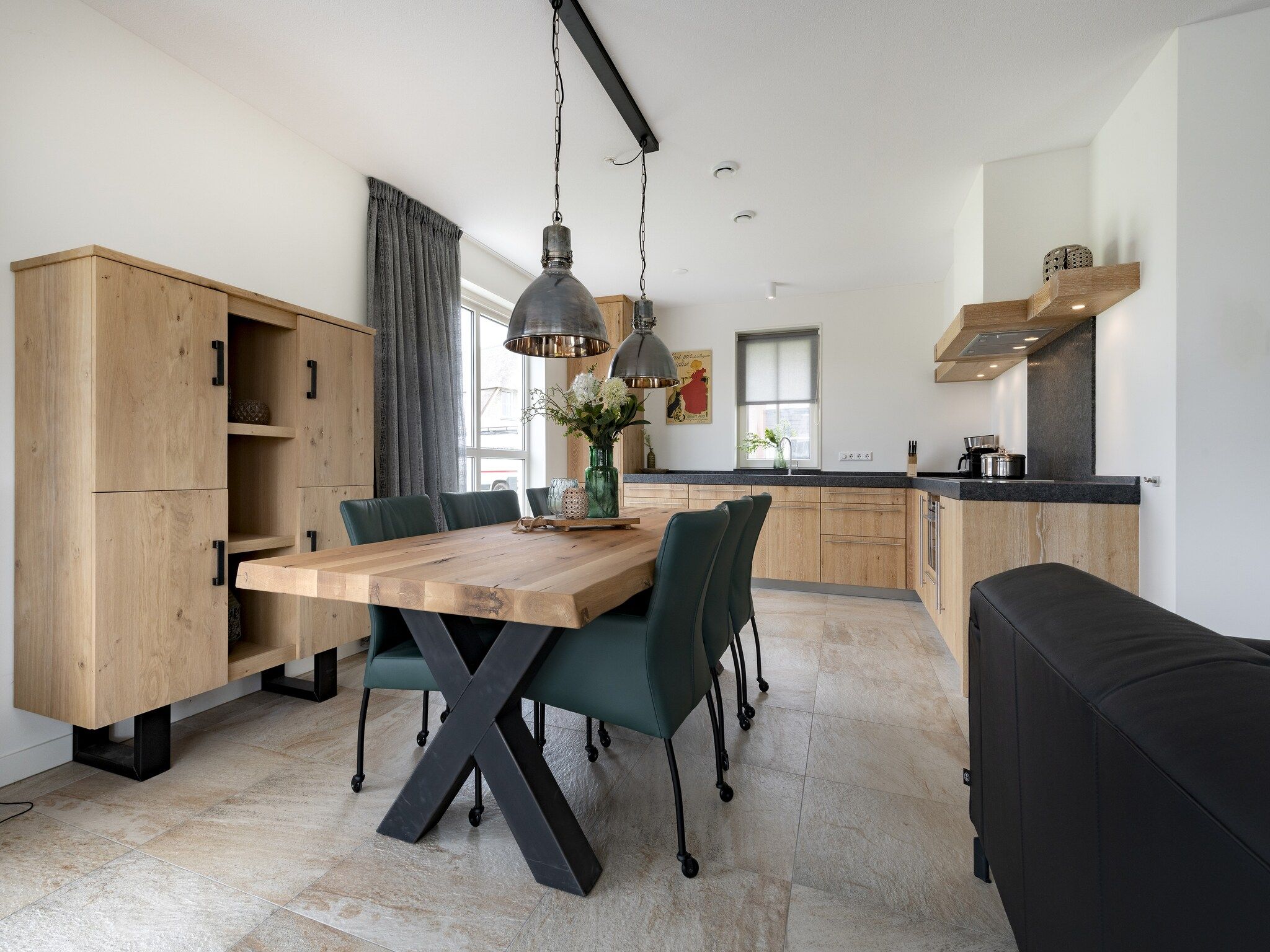 De eetkamer van Friese Meren Villa's 5 in Delfstrahuizen