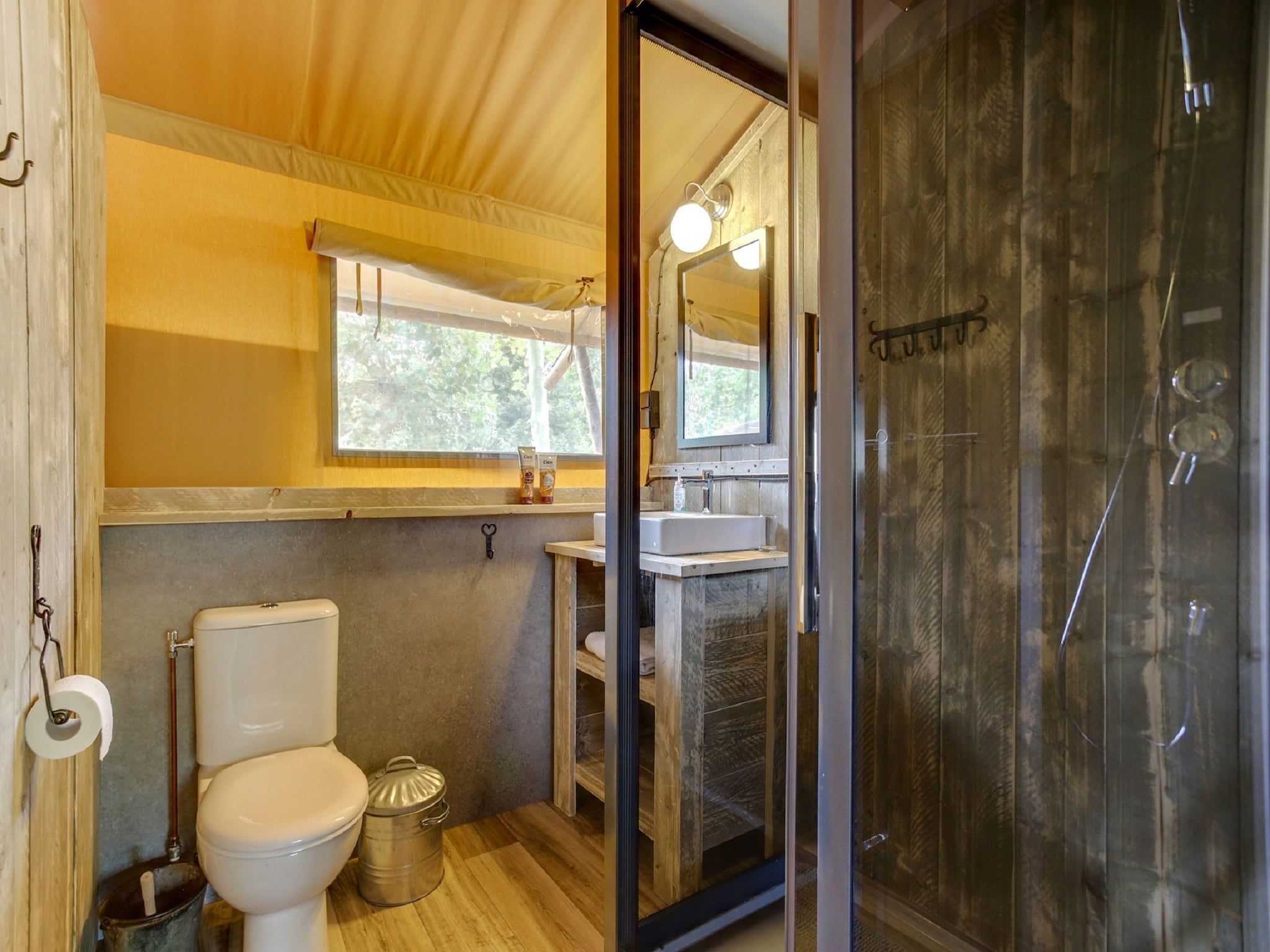 De badkamer van Vakantiepark Sandberghe 11 in Uden