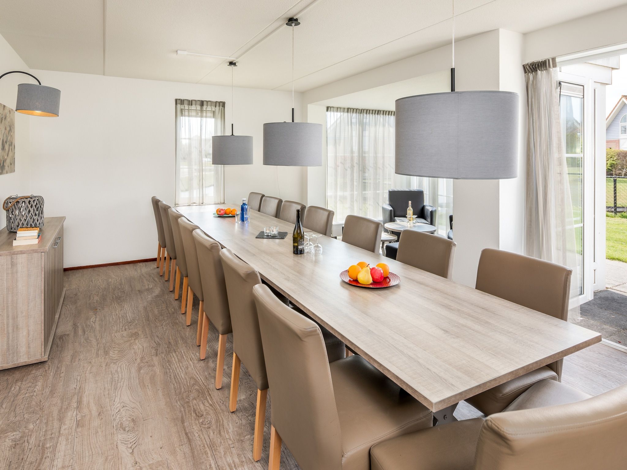 De eetkamer van Noordzee Résidence De Banjaard 1 in Kamperland