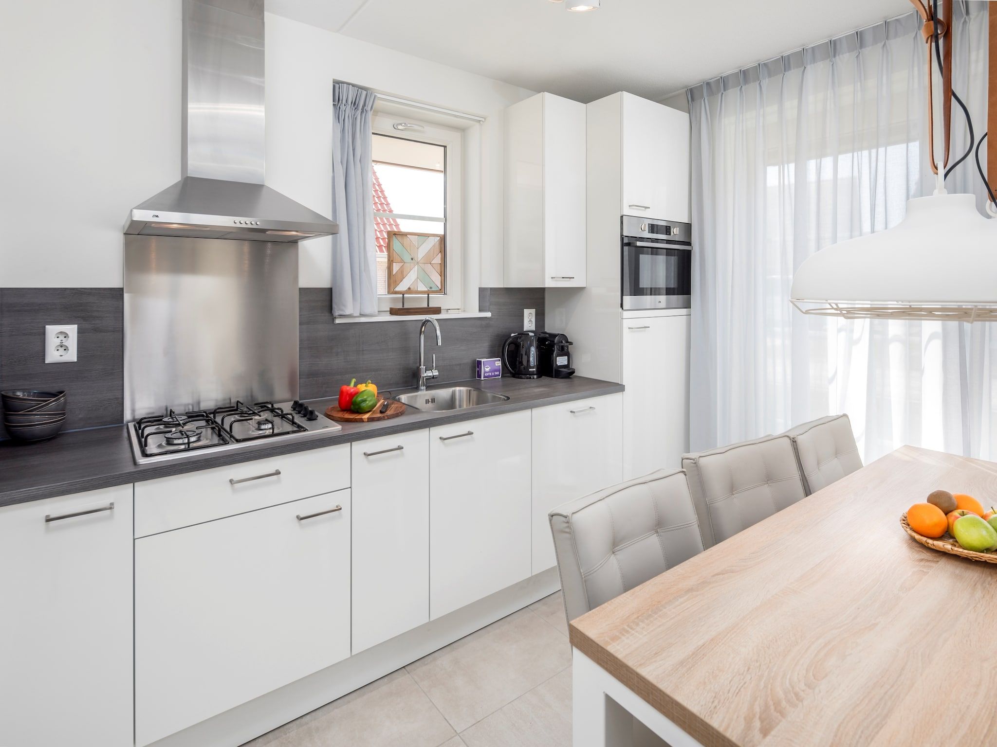 De keuken van Beach Resort Nieuwvliet-Bad 8 in Nieuwvliet-Bad