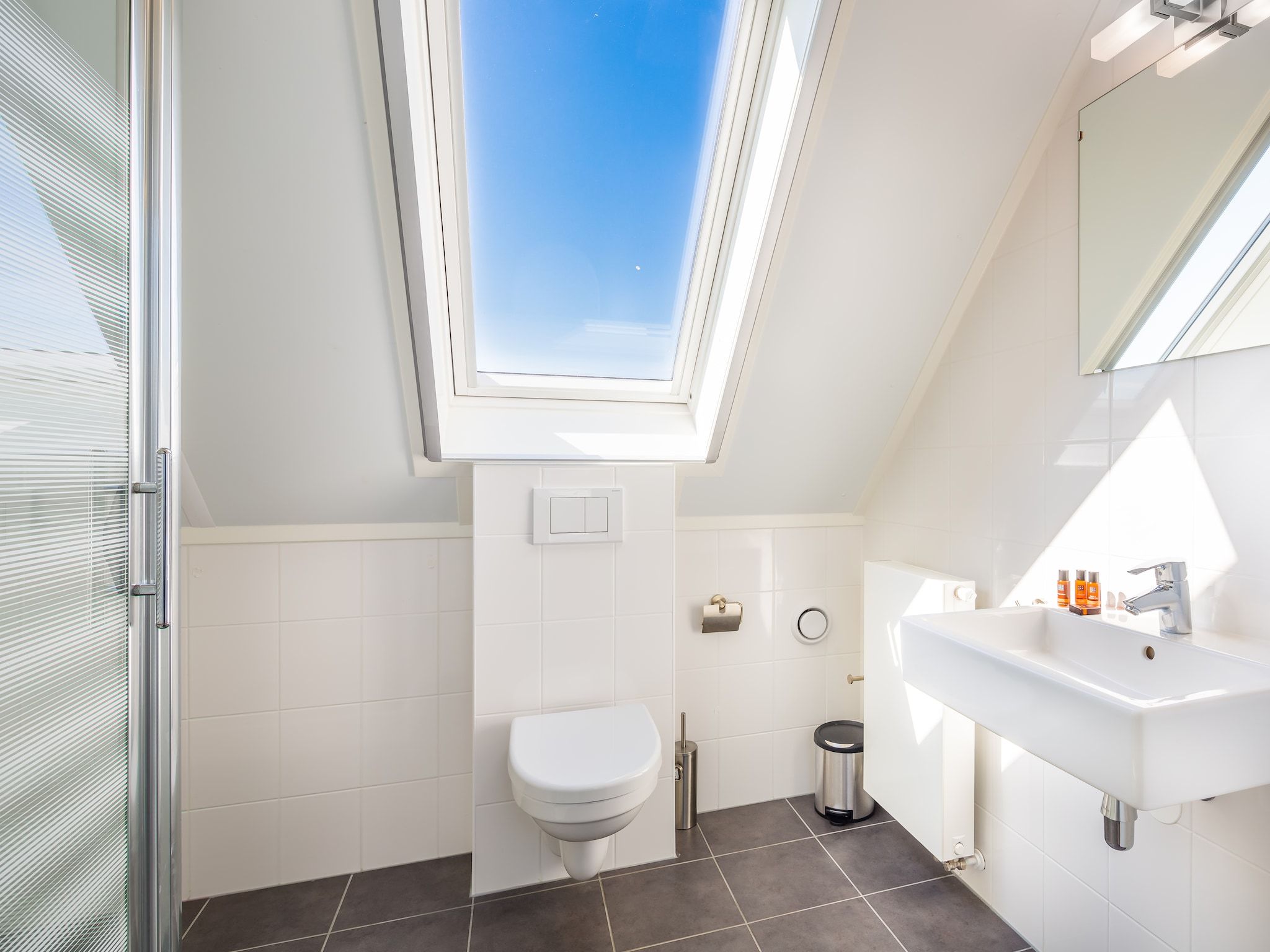 De badkamer van Resort Waterrijk Oesterdam 4 in Tholen