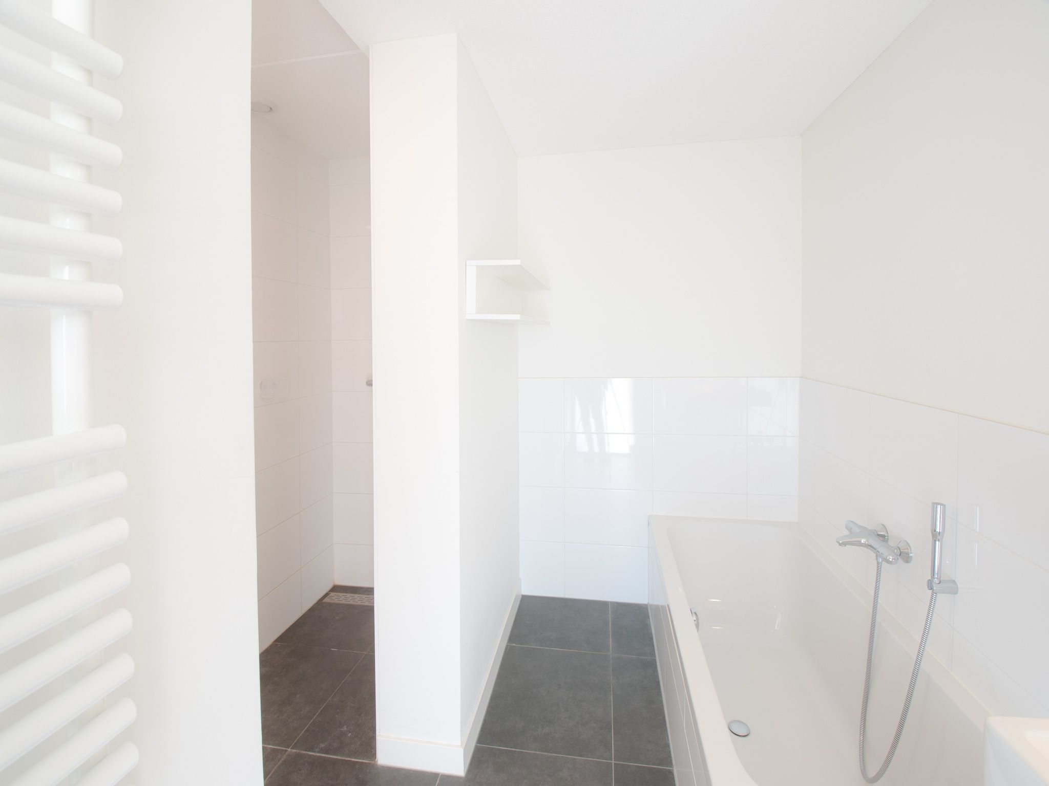 De badkamer van Resort Waterrijk Oesterdam 6 in Tholen