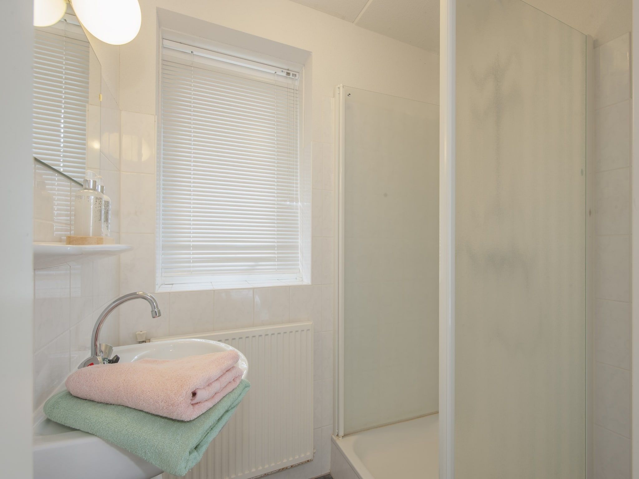 De badkamer van Aquadelta 40 in Bruinisse