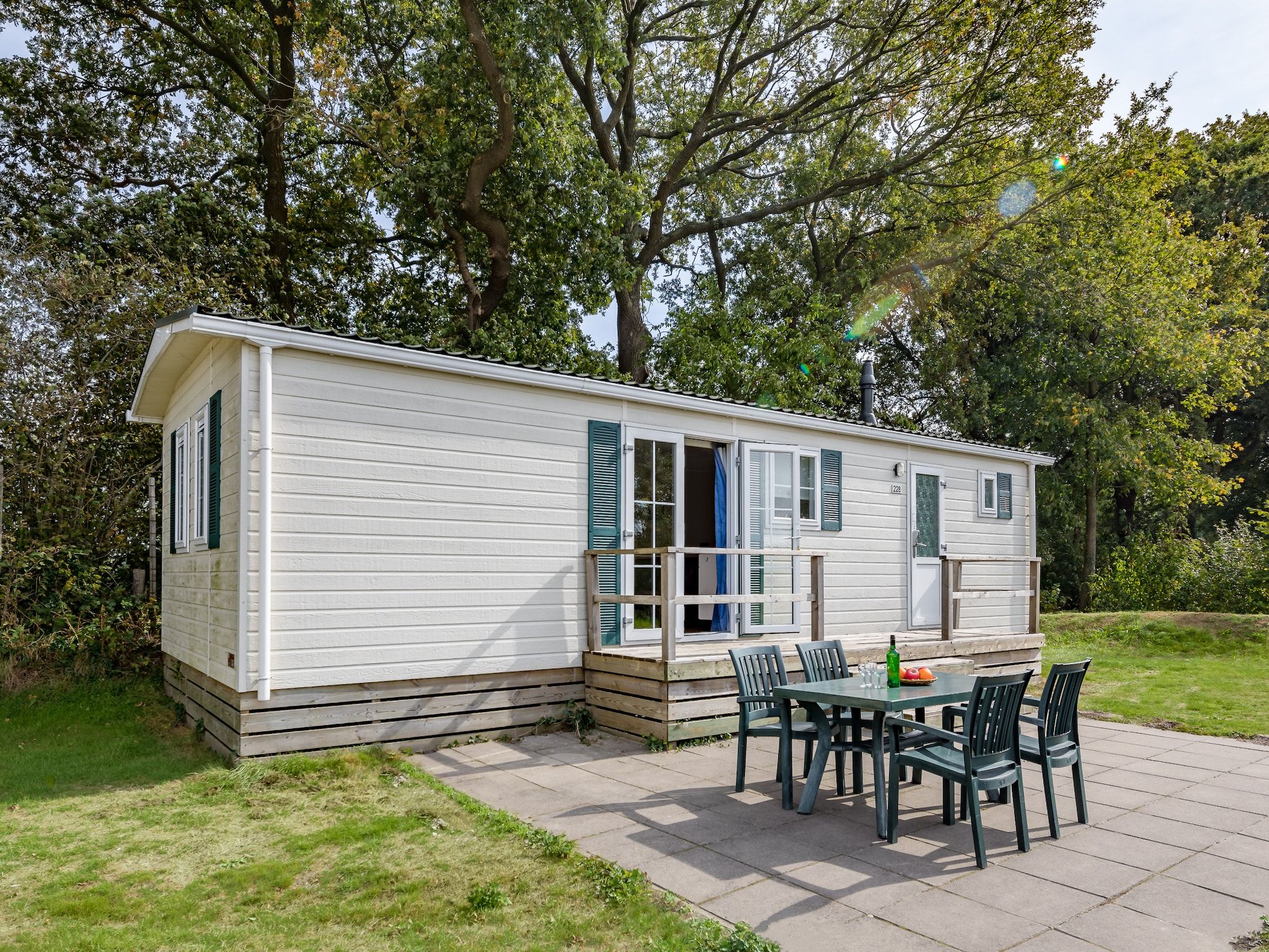 De buitenkant van Vakantiepark Hunzedal 14 in Borger