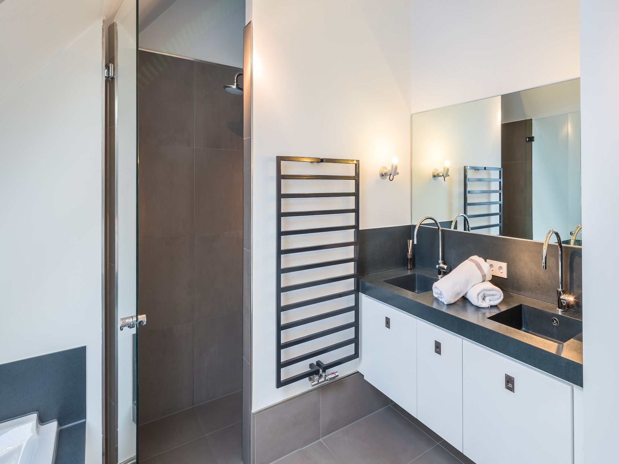 De badkamer van Resort Waterrijk Oesterdam 9 in Tholen