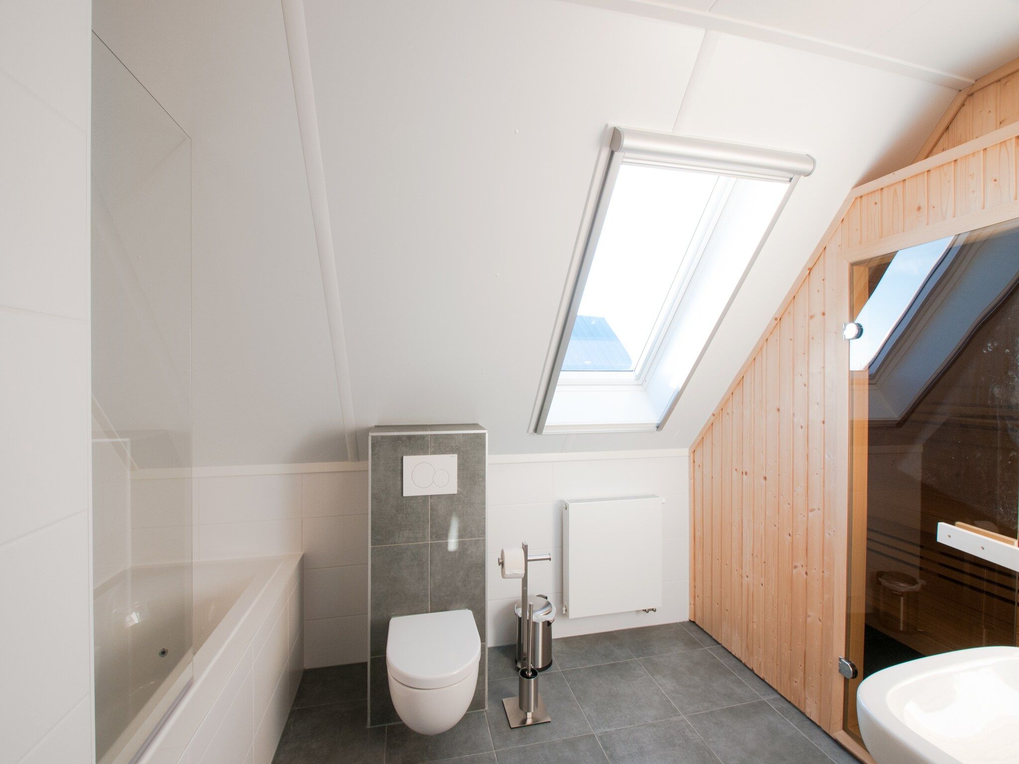 De badkamer van Resort Waterrijk Oesterdam 14 in Tholen