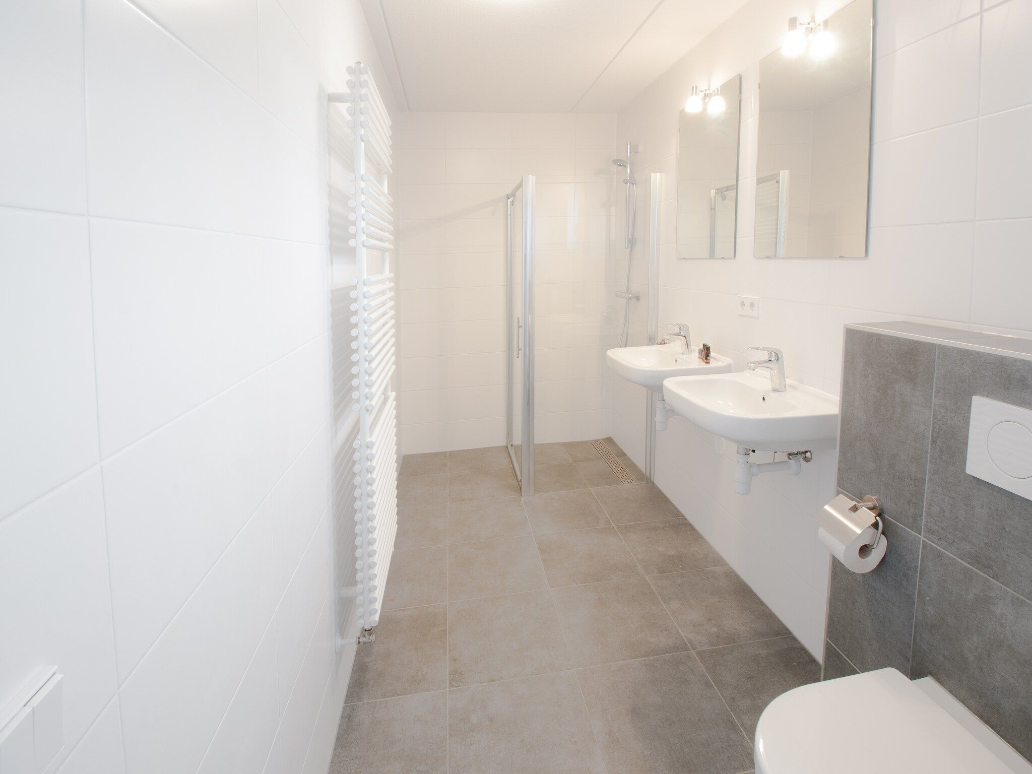 De badkamer van Resort Waterrijk Oesterdam 14 in Tholen