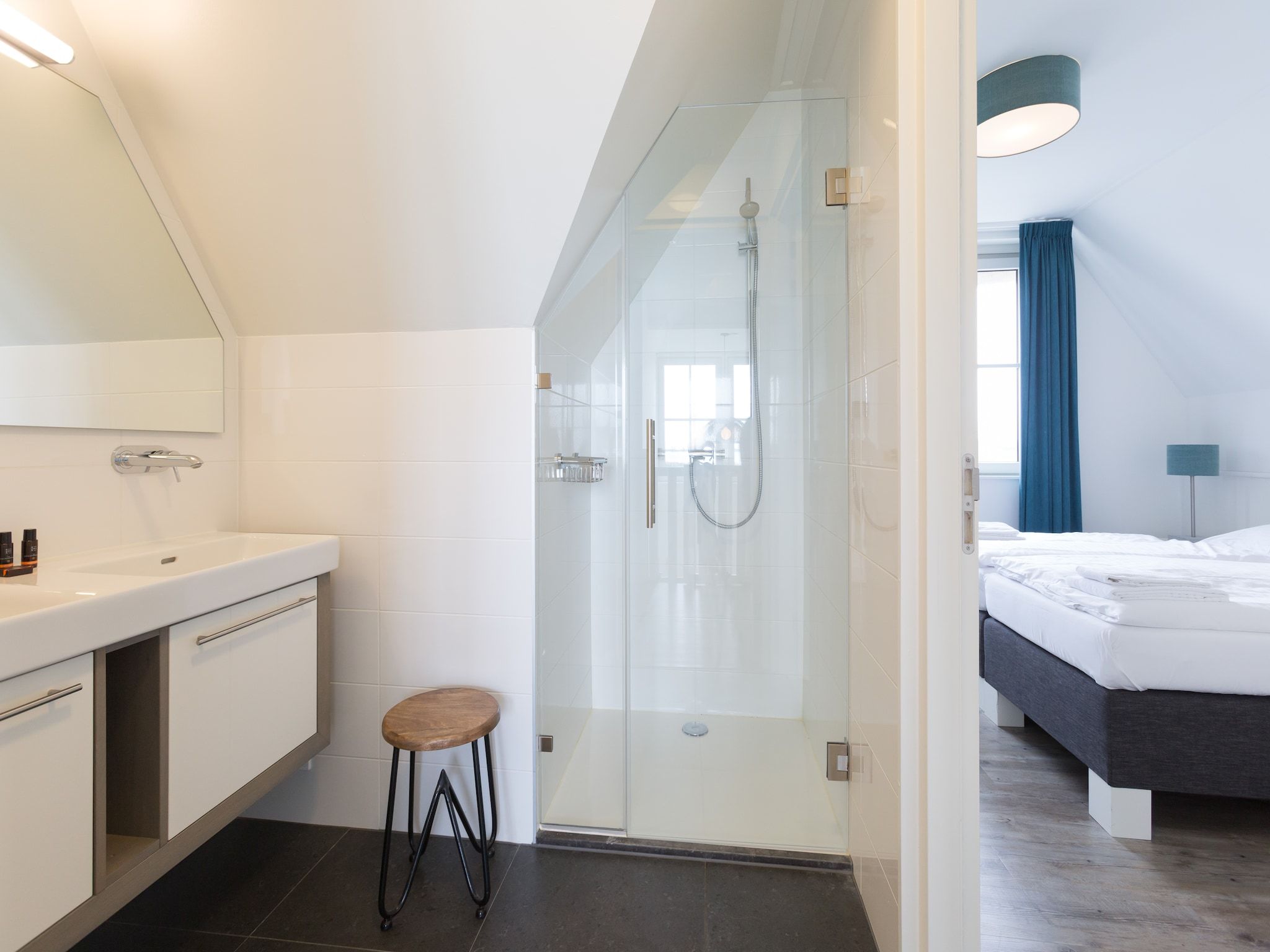 De badkamer van Friese Meren Villa's 10 in Delfstrahuizen