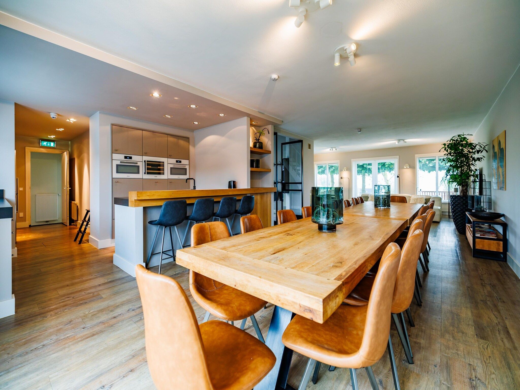 De eetkamer van Vakantiepark Eiland van Maurik 4 in Maurik