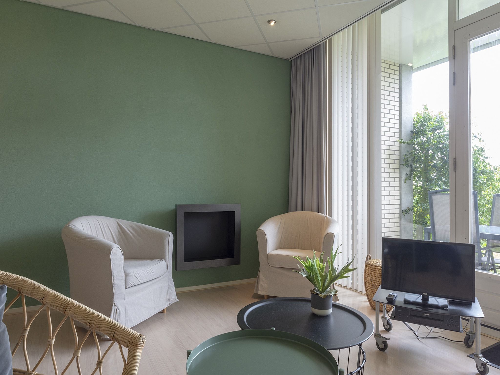 De woonkamer van Strandslag 115 in Julianadorp aan Zee