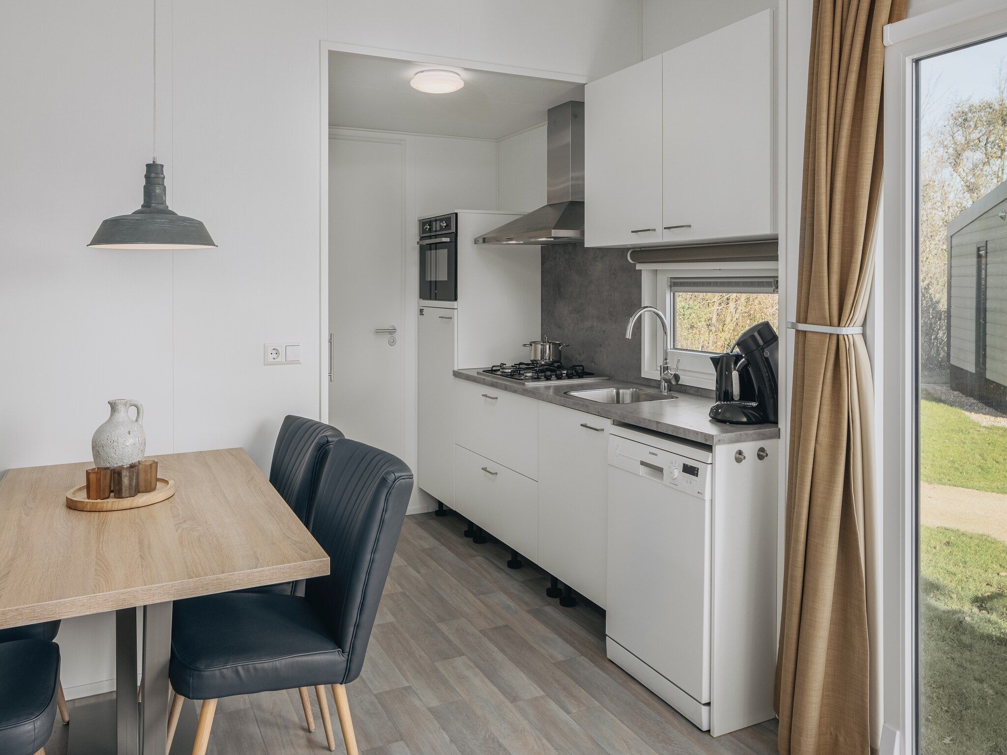 De keuken van Vakantiepark Hof Domburg 19 in Domburg