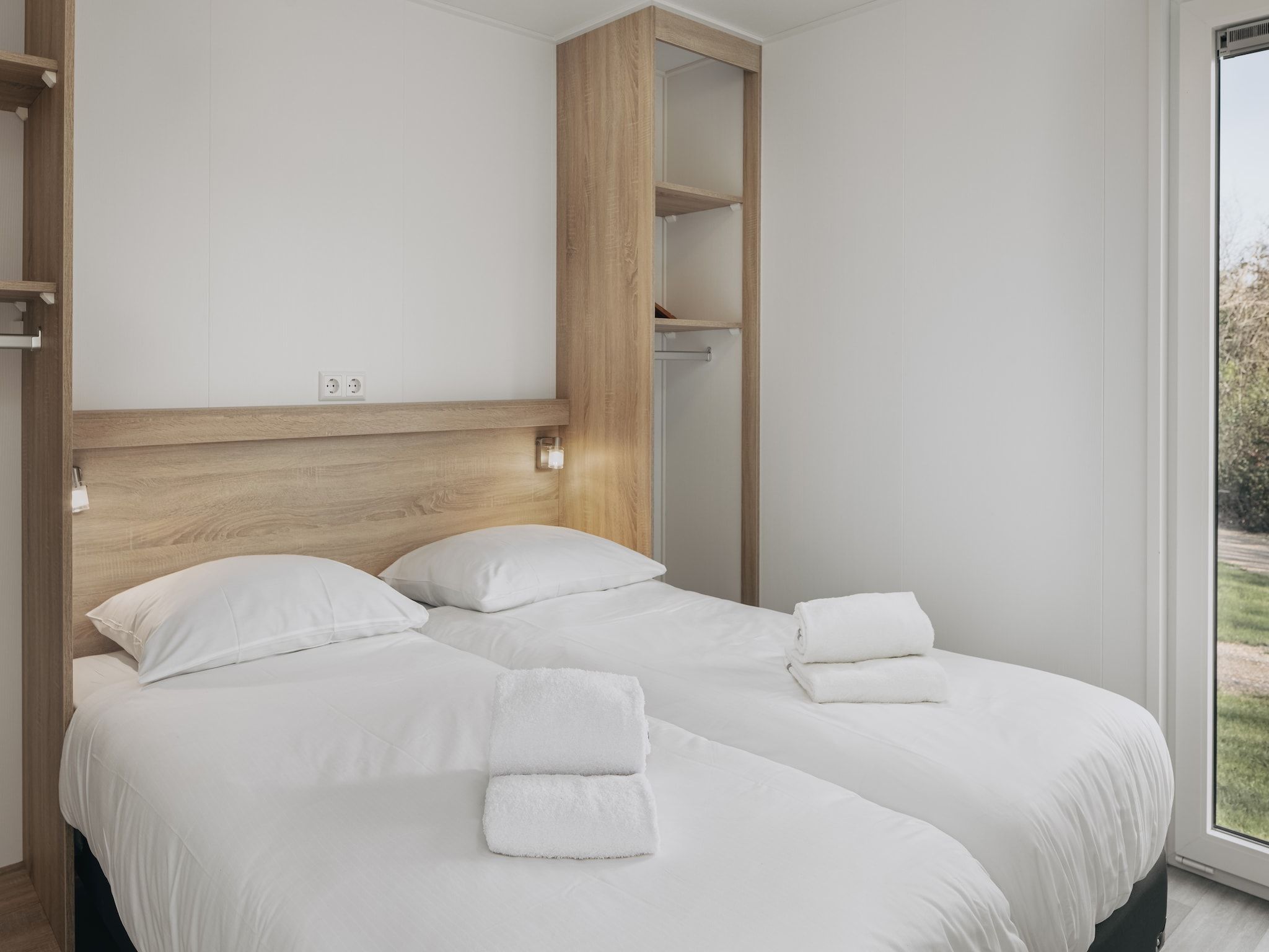 Een slaapkamer van Vakantiepark Hof Domburg 22 in Domburg