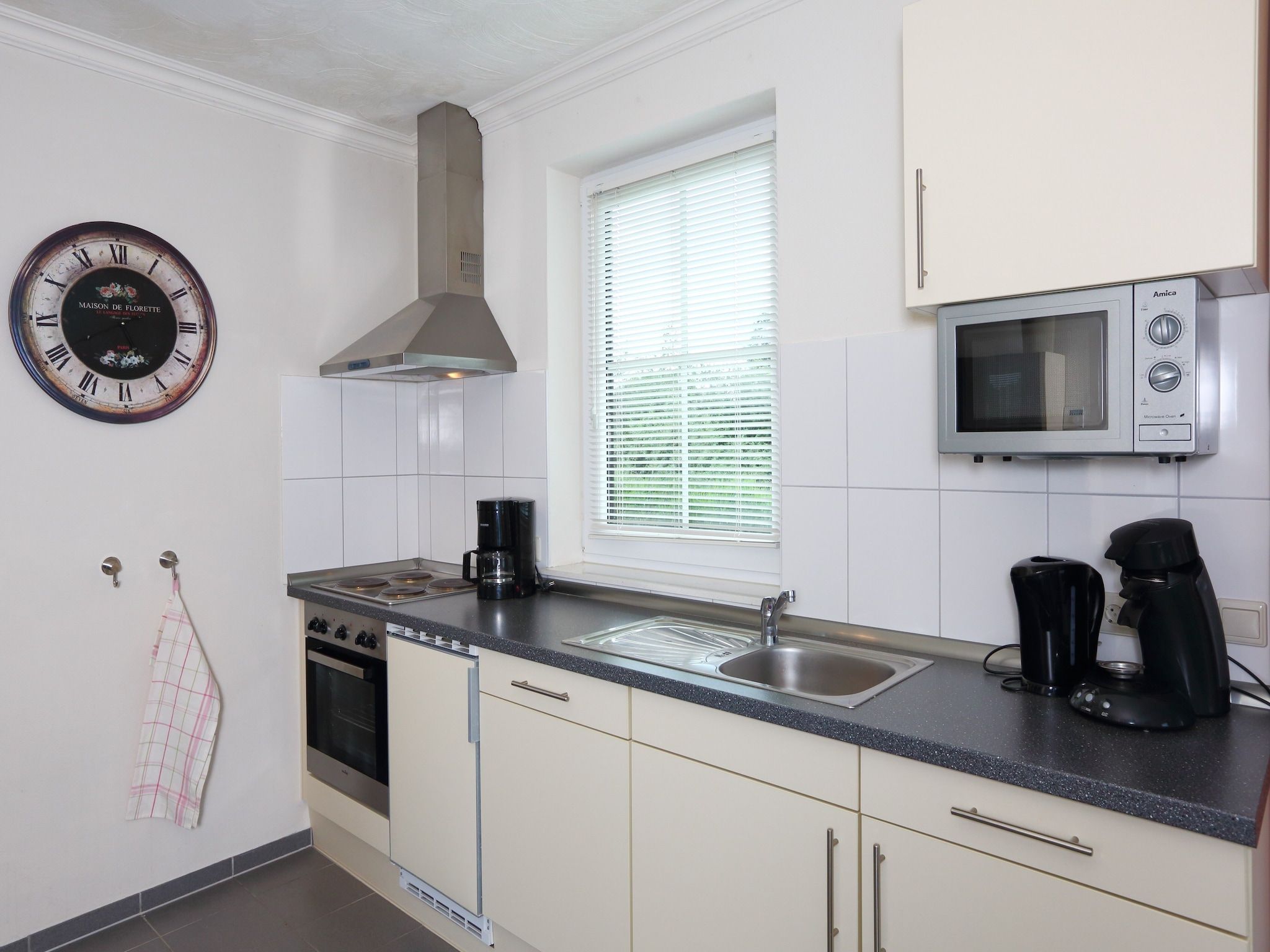 De keuken van Vakantiepark Emslandermeer 8 in Vlagtwedde