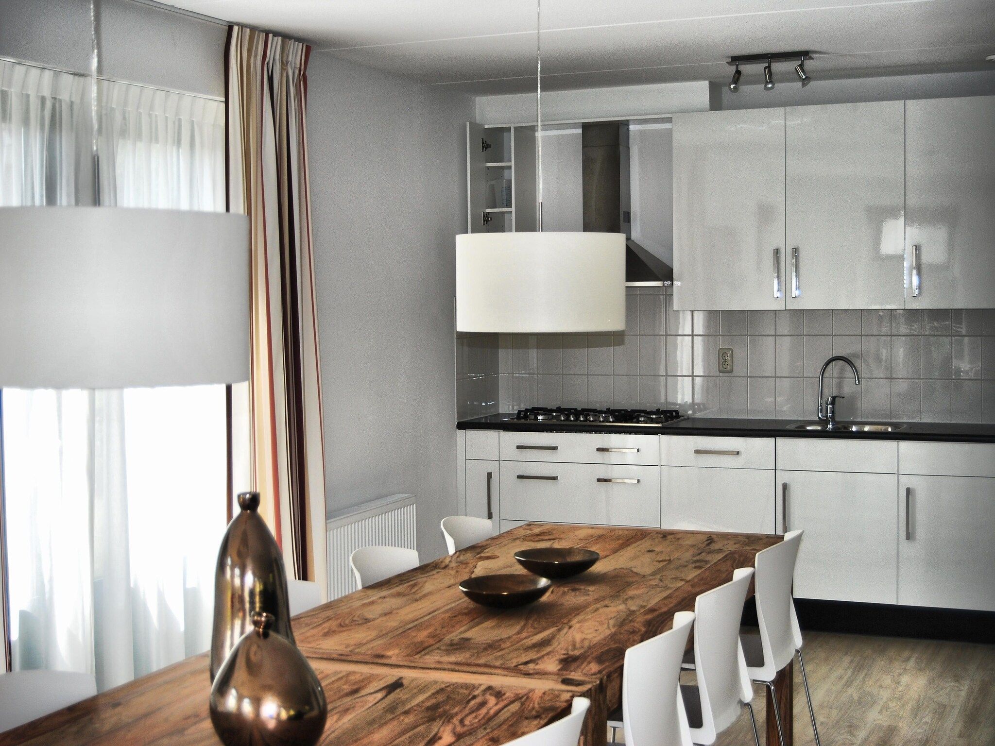 De keuken van Vakantiepark Emslandermeer 11 in Vlagtwedde