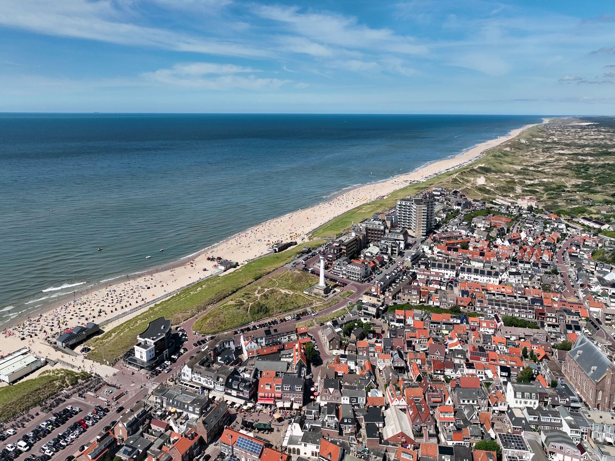 De buitenkant van Residentie de Graaf van Egmont 10 in Egmond aan zee