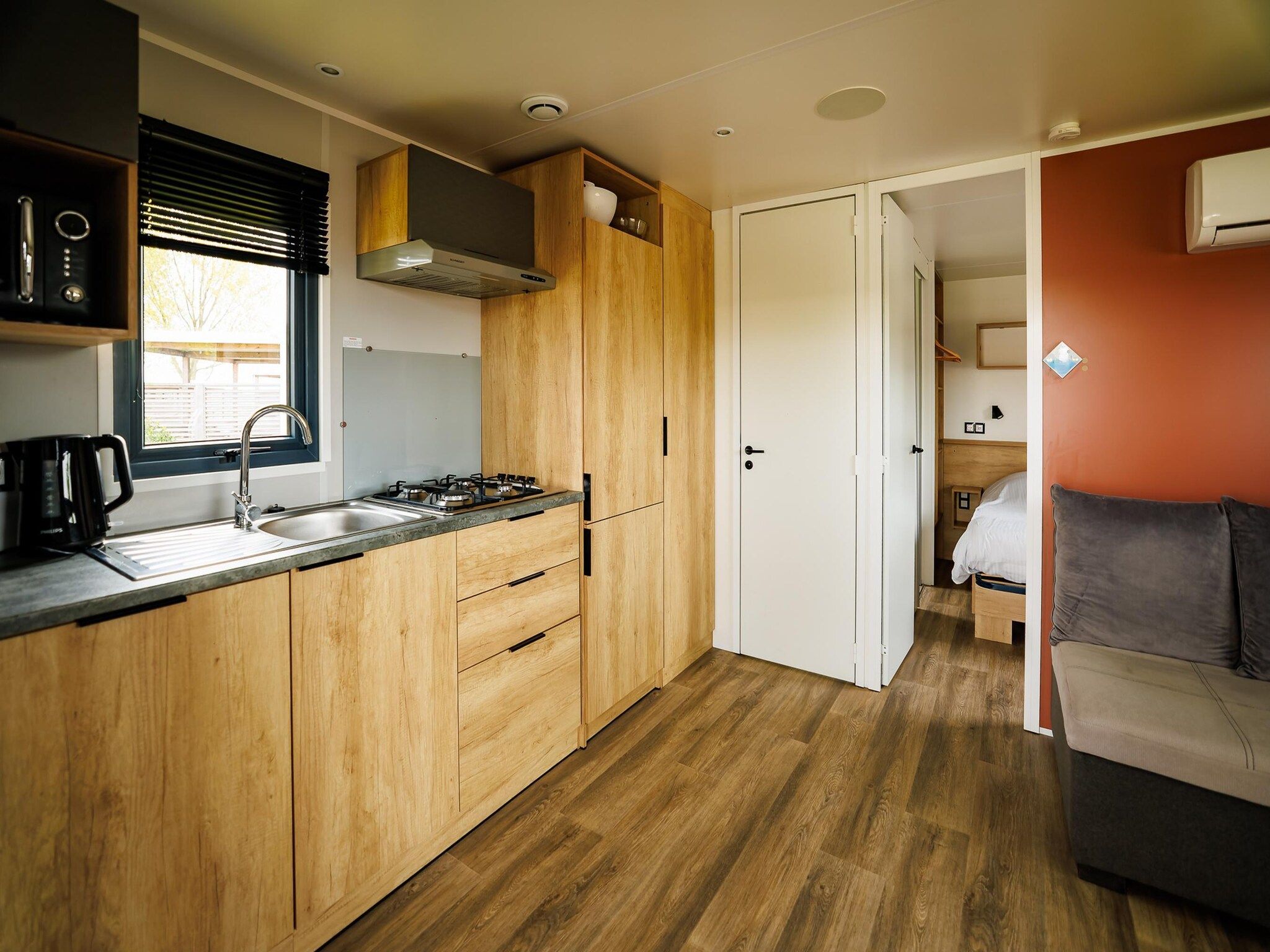 De keuken van Vakantiepark Eiland van Maurik 8 in Maurik