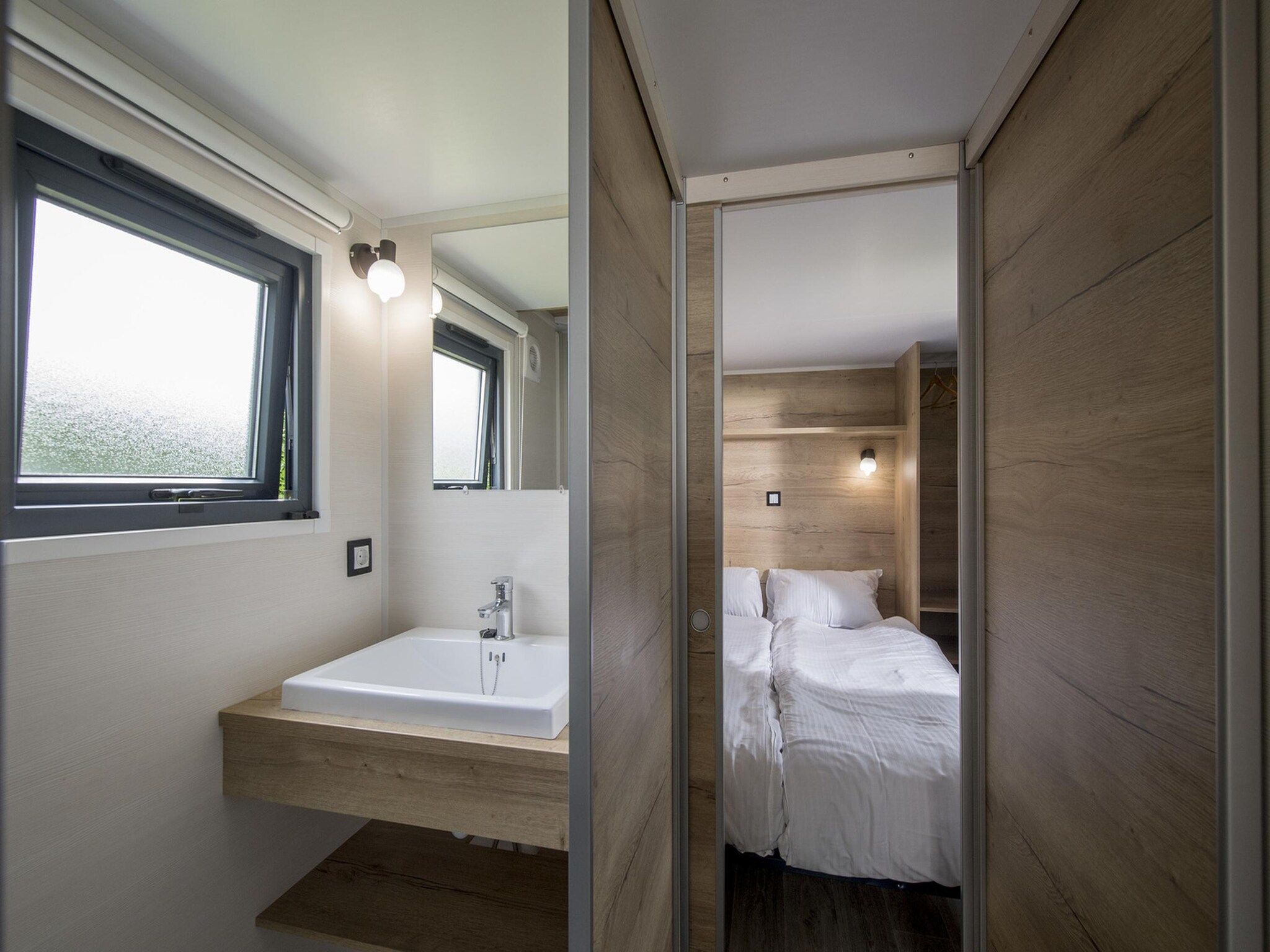 De badkamer van Vakantiepark Eiland van Maurik 9 in Maurik