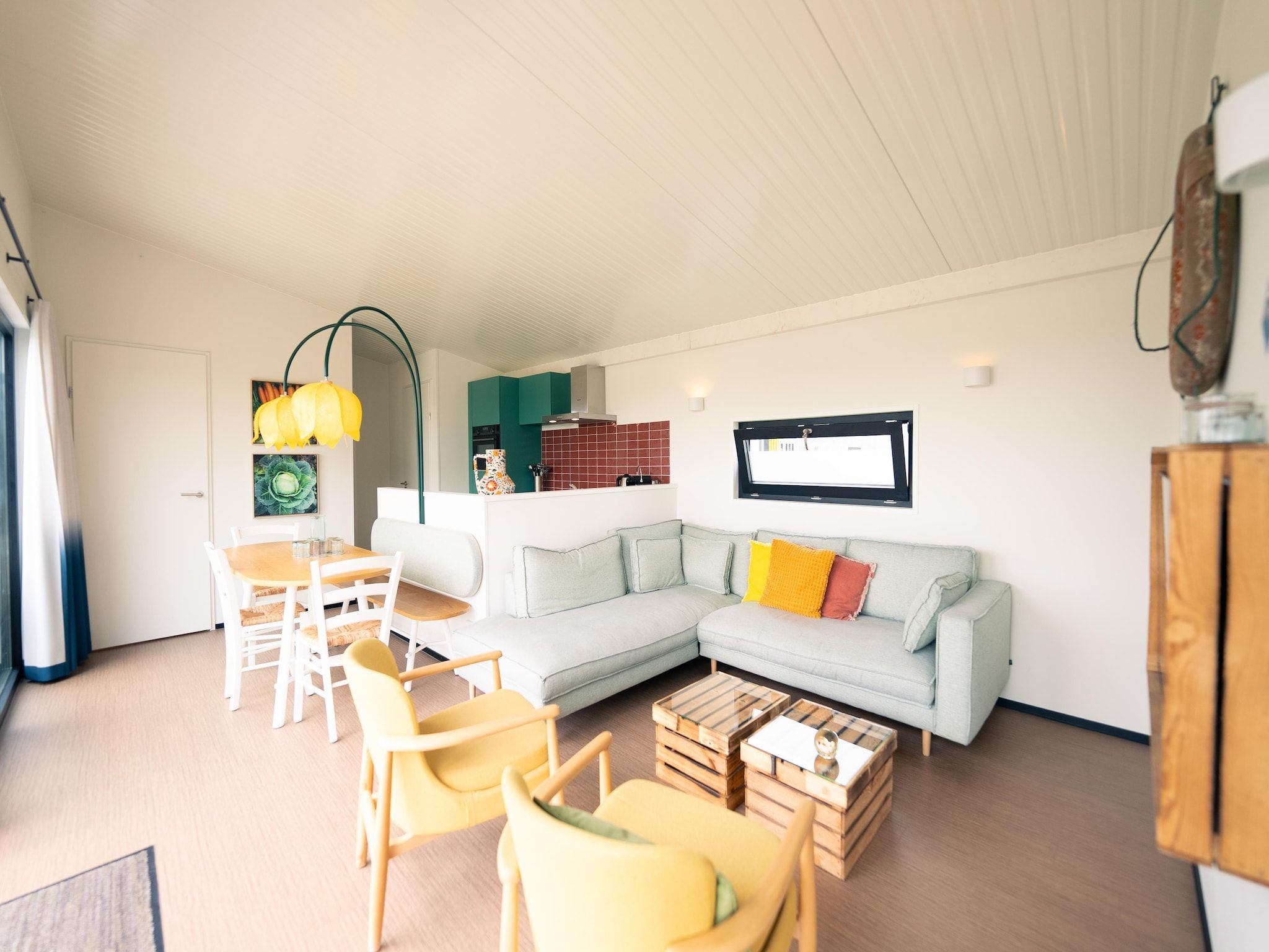 De woonkamer van Resort Callantsoog 4 in Callantsoog