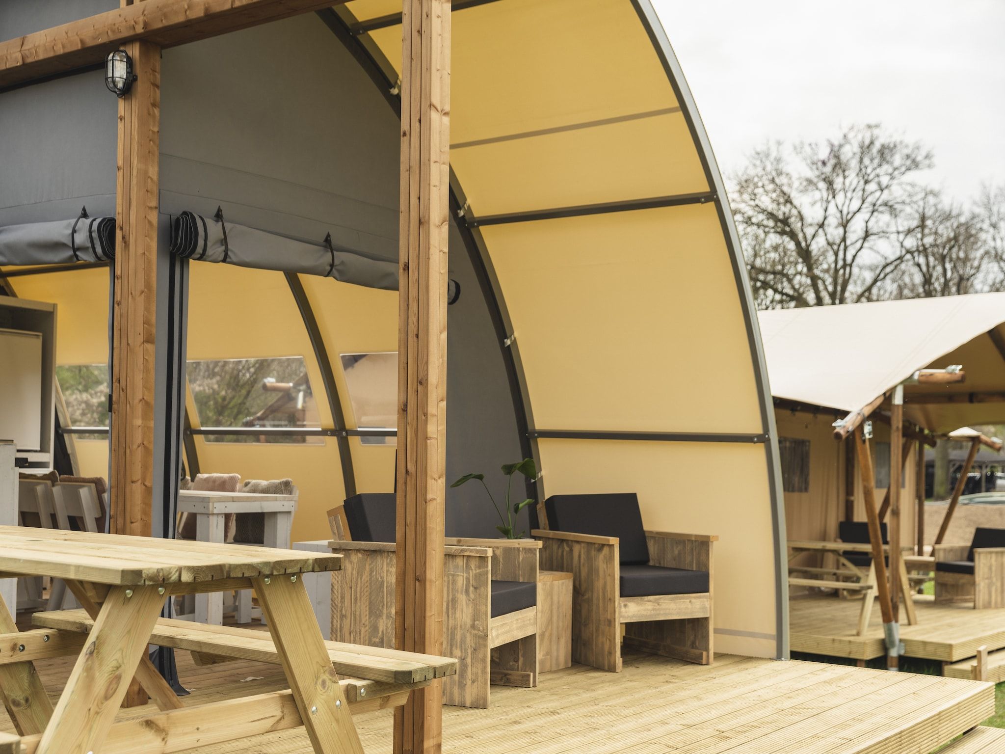 De eetkamer van Vakantiepark Mölke 31 in Zuna