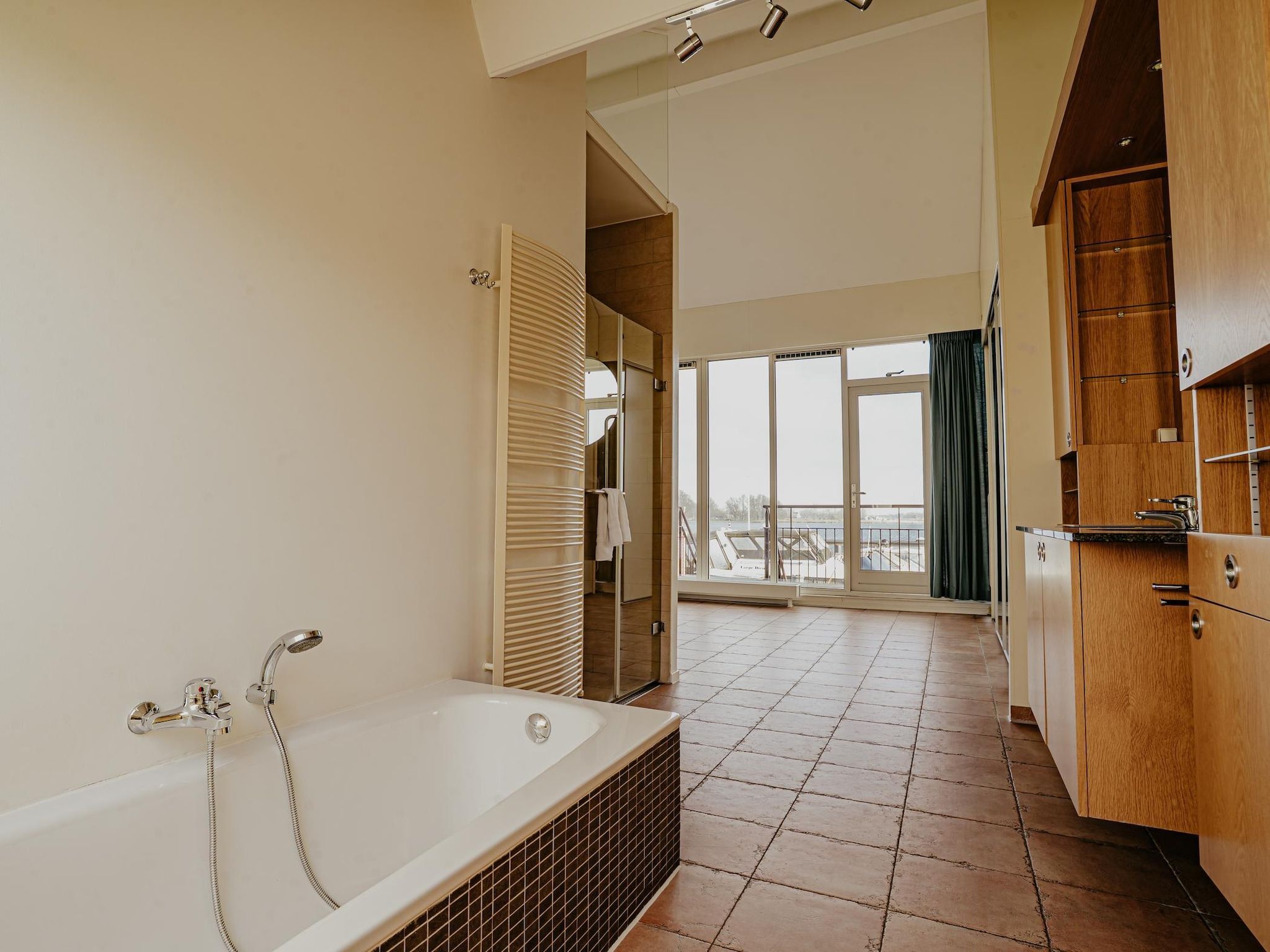 De badkamer van Waterpark de Meerparel 12 in Uitgeest