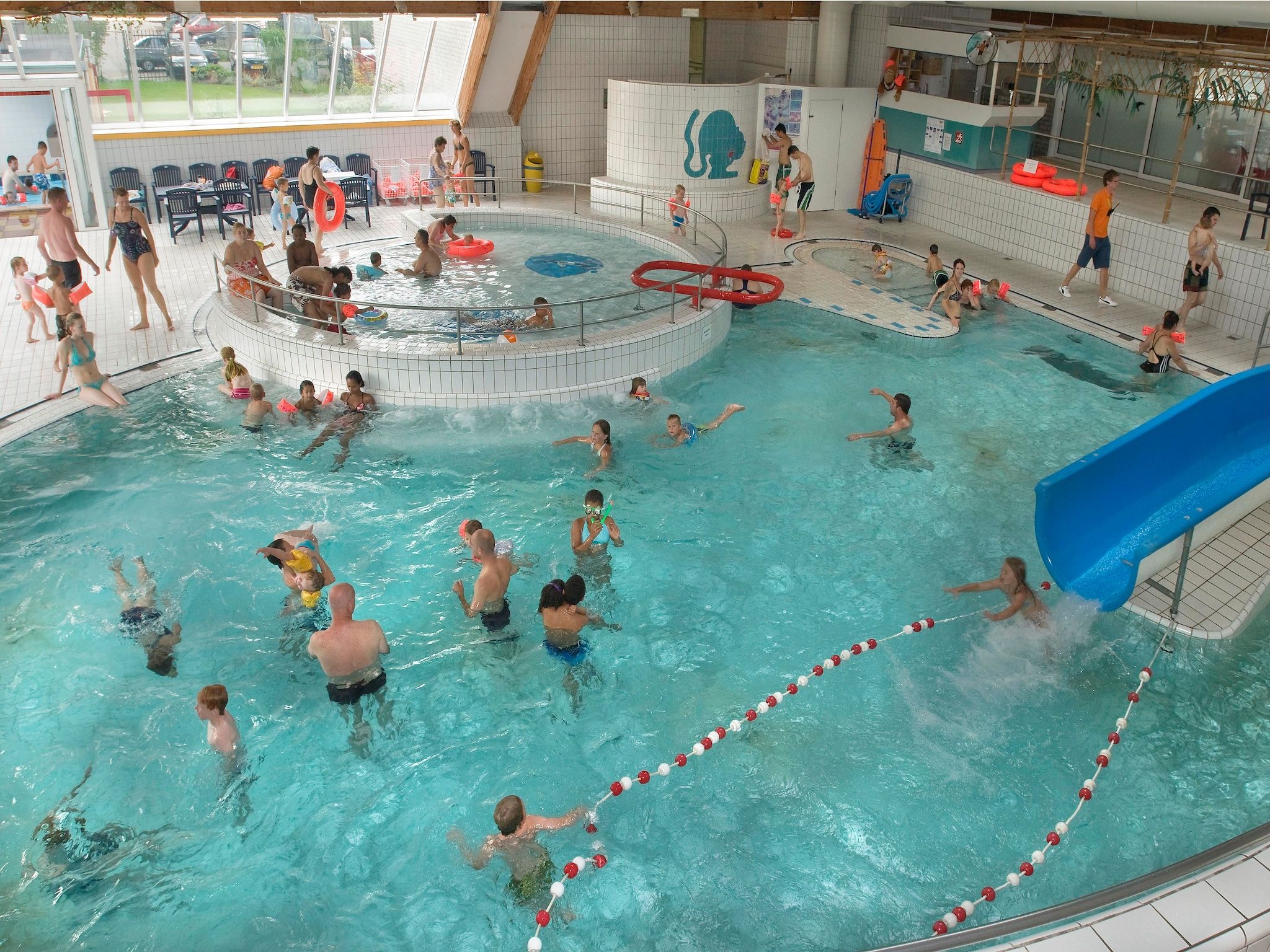 Parkfaciliteiten bij Vakantiepark de Katjeskelder 19 in Oosterhout