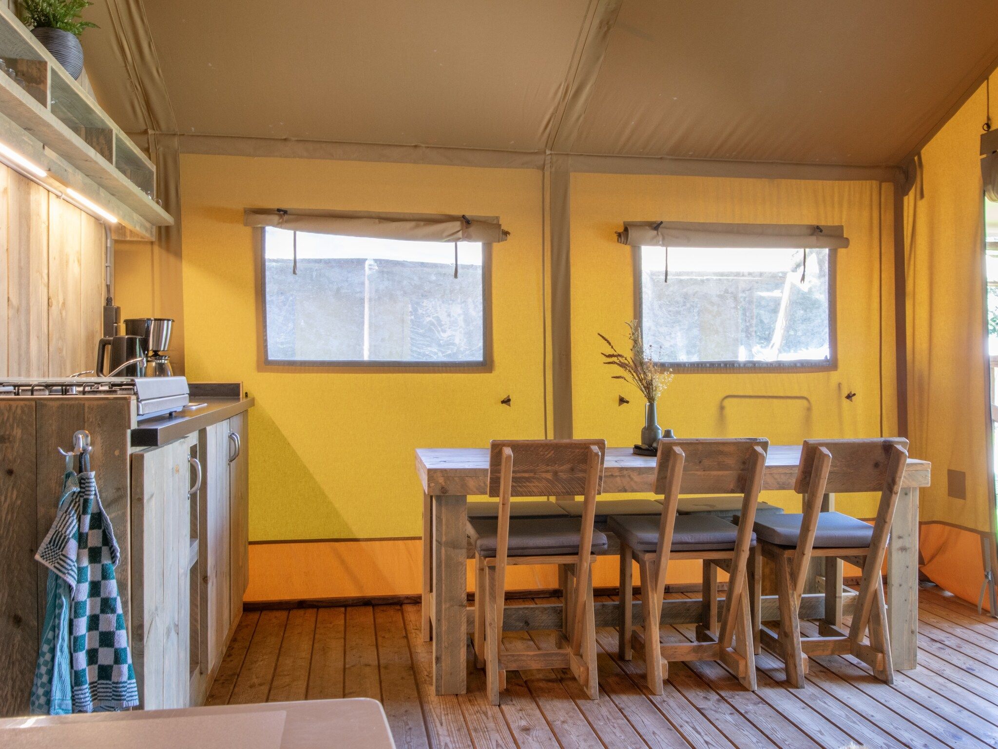 De keuken van Vakantiepark Klein Vink 21 in Arcen