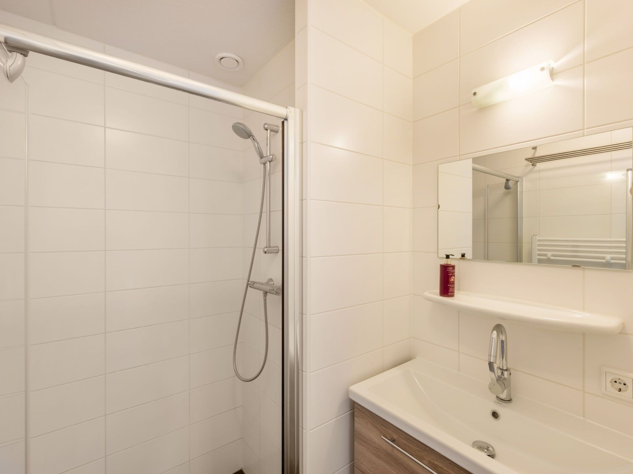 De badkamer van Kustpark Texel 13 in De Koog