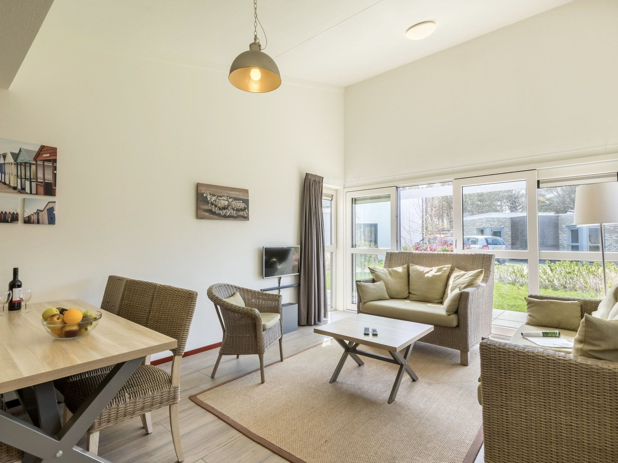 De woonkamer van Kustpark Texel 13 in De Koog