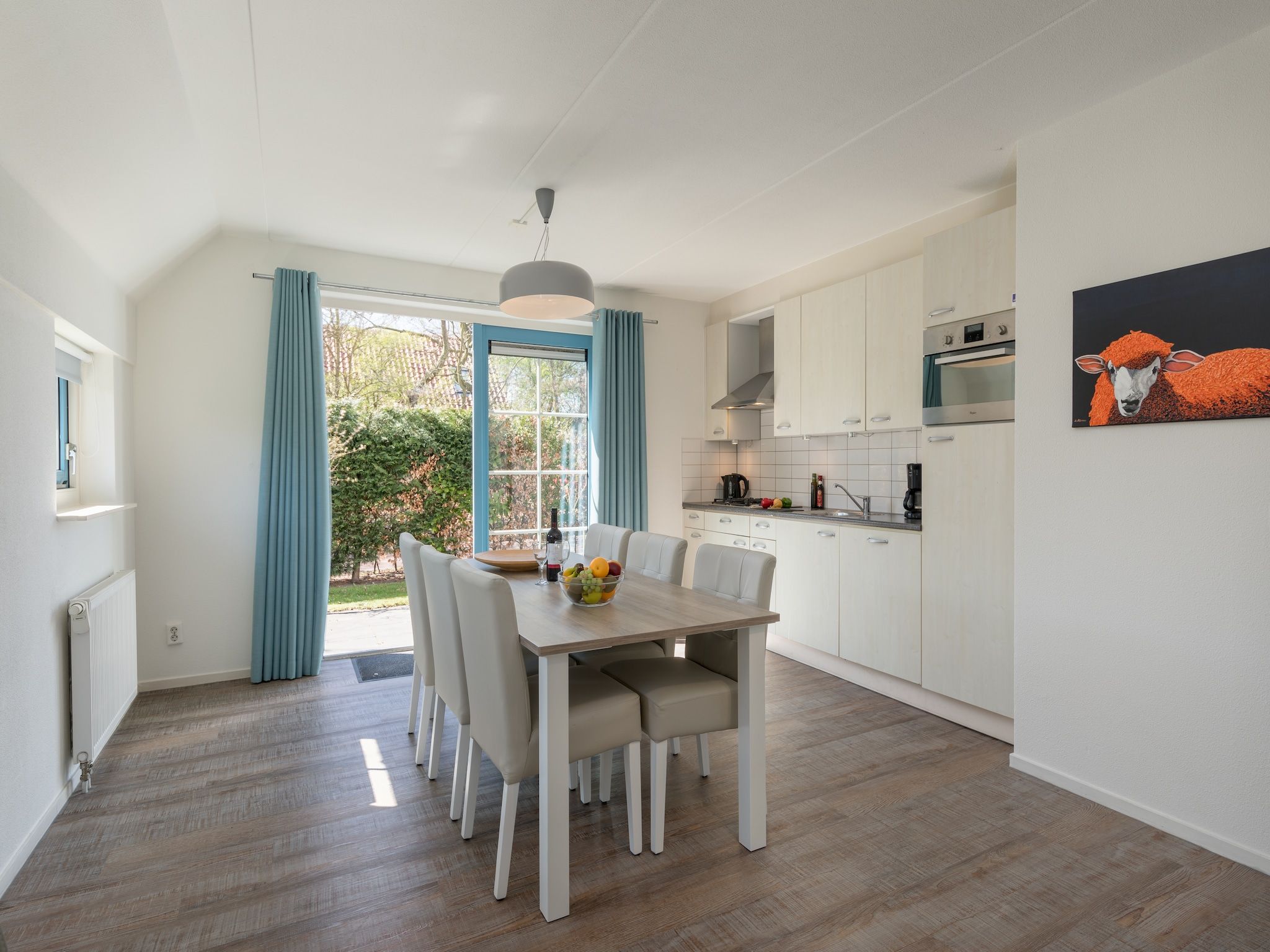 De woonkamer van Kustpark Texel 14 in De Koog