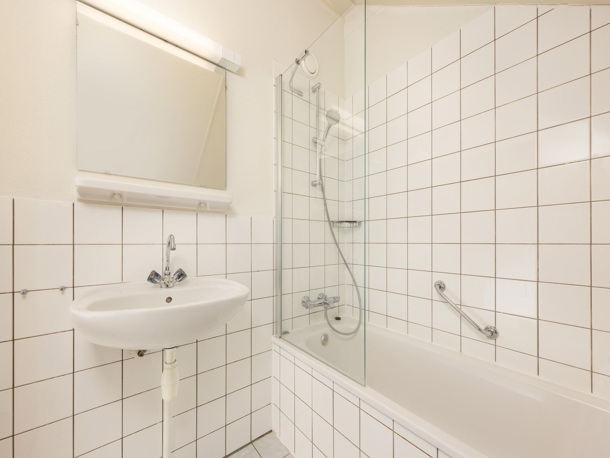 De badkamer van De Veluwse Hoevegaerde 3 in Putten