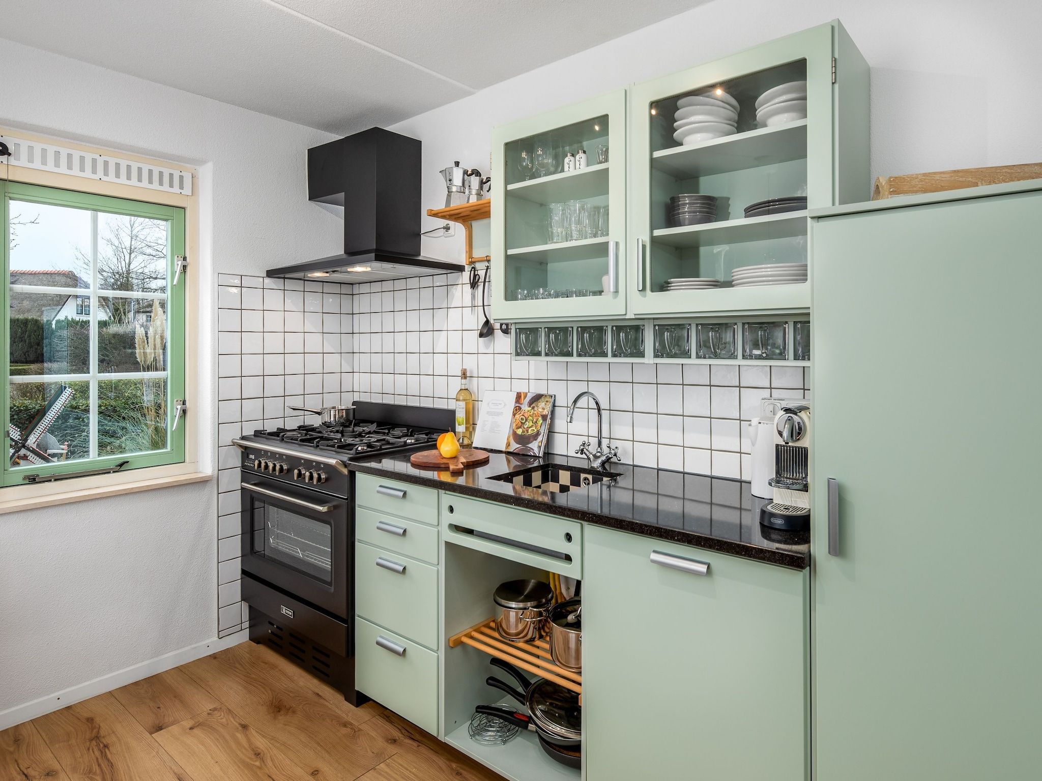 De keuken van Noordzee Résidence De Banjaard 19 in Kamperland