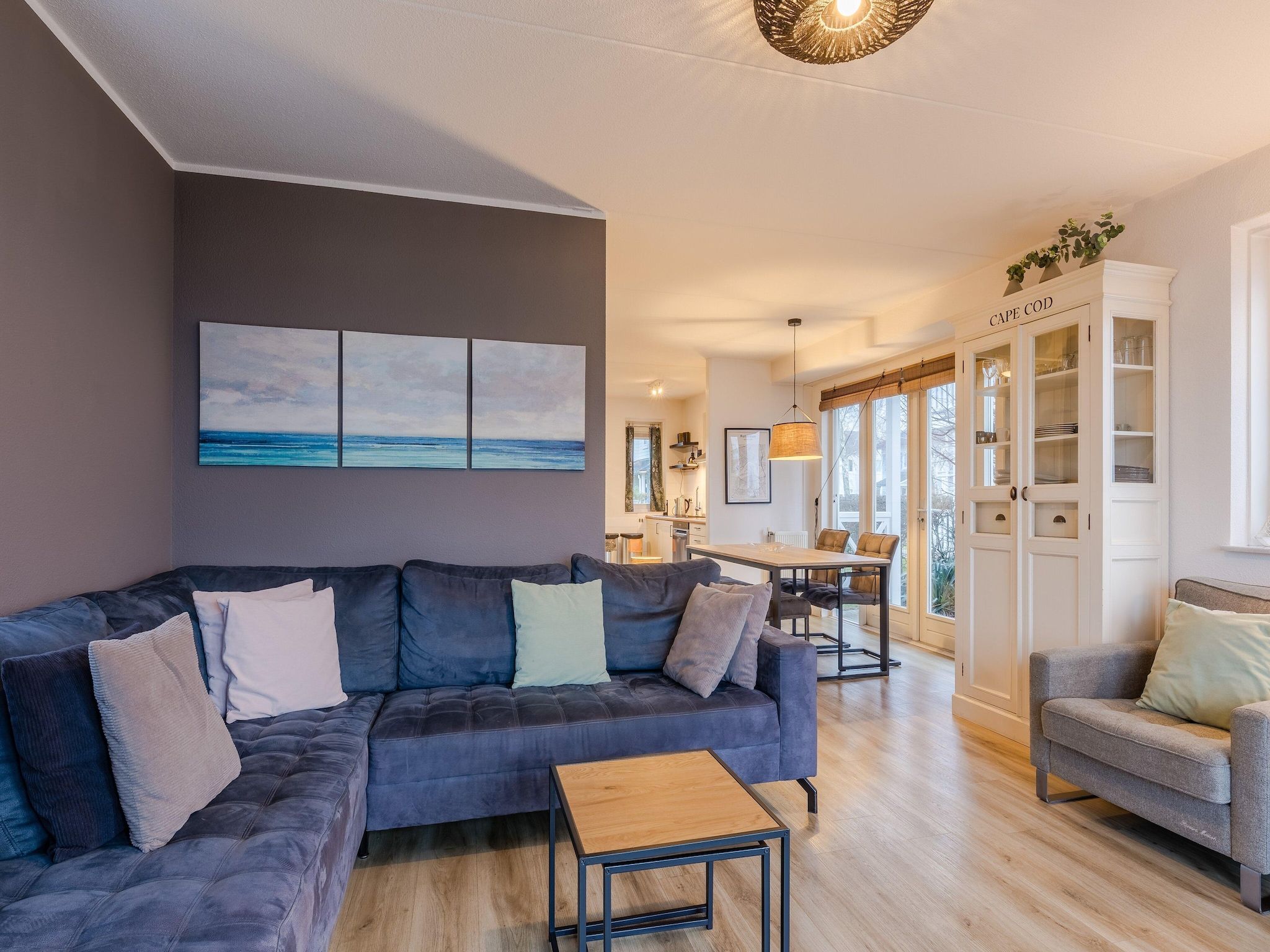 De woonkamer van Cape Helius 21 in Hellevoetsluis