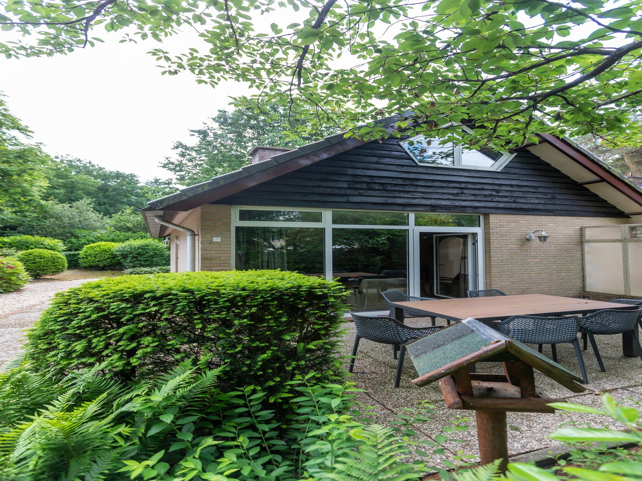 Het terras van Vakantie bij Meeussen - Schuttersoord 2 in Mook