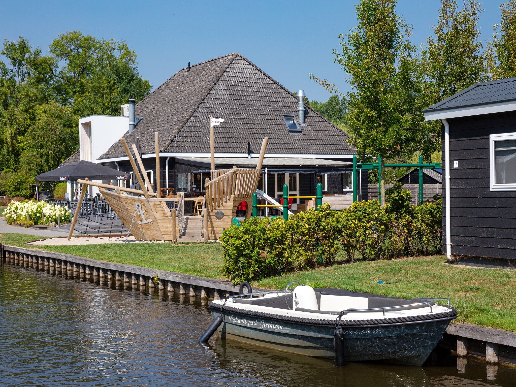 Parkfaciliteiten bij Vakantiepark Giethoorn 7 in Giethoorn