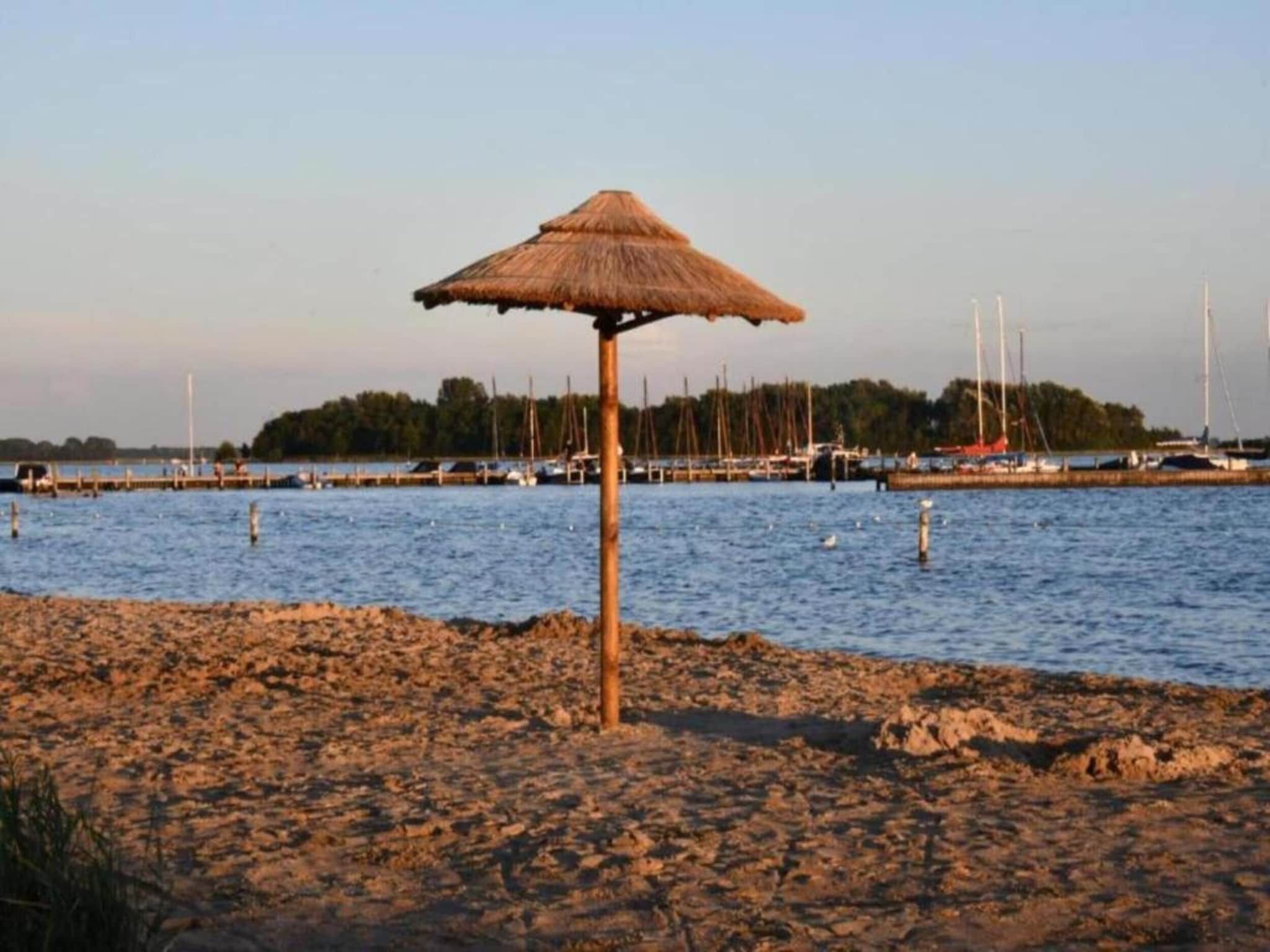 Vakantiepark Beach Resort 23 in Kamperland - Foto 37 van 40