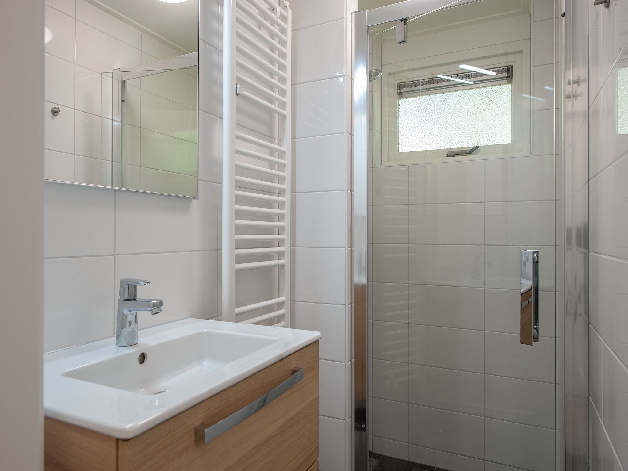 De badkamer van Bospark de Schaapskooi 9 in Wissel/Epe