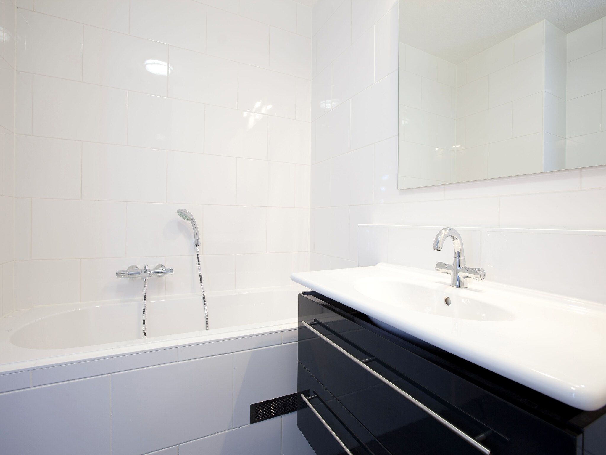 De badkamer van Nautisch Centrum Scheveningen 5 in Den Haag