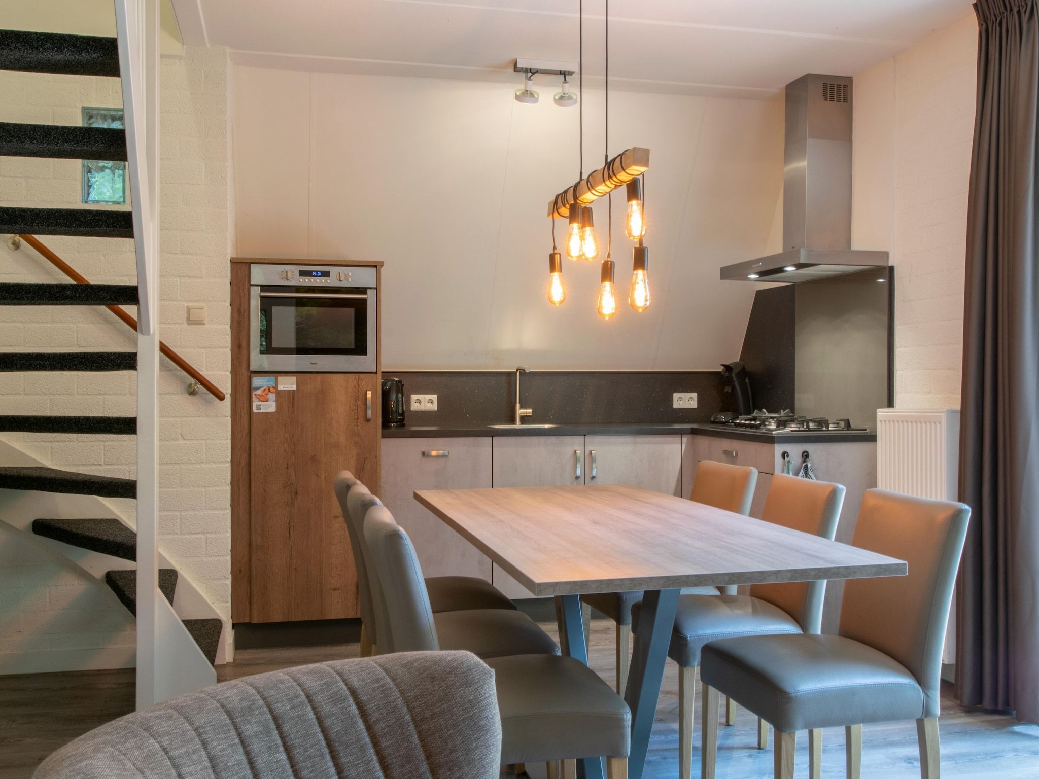 De keuken van Vakantiepark de Katjeskelder 15 in Oosterhout