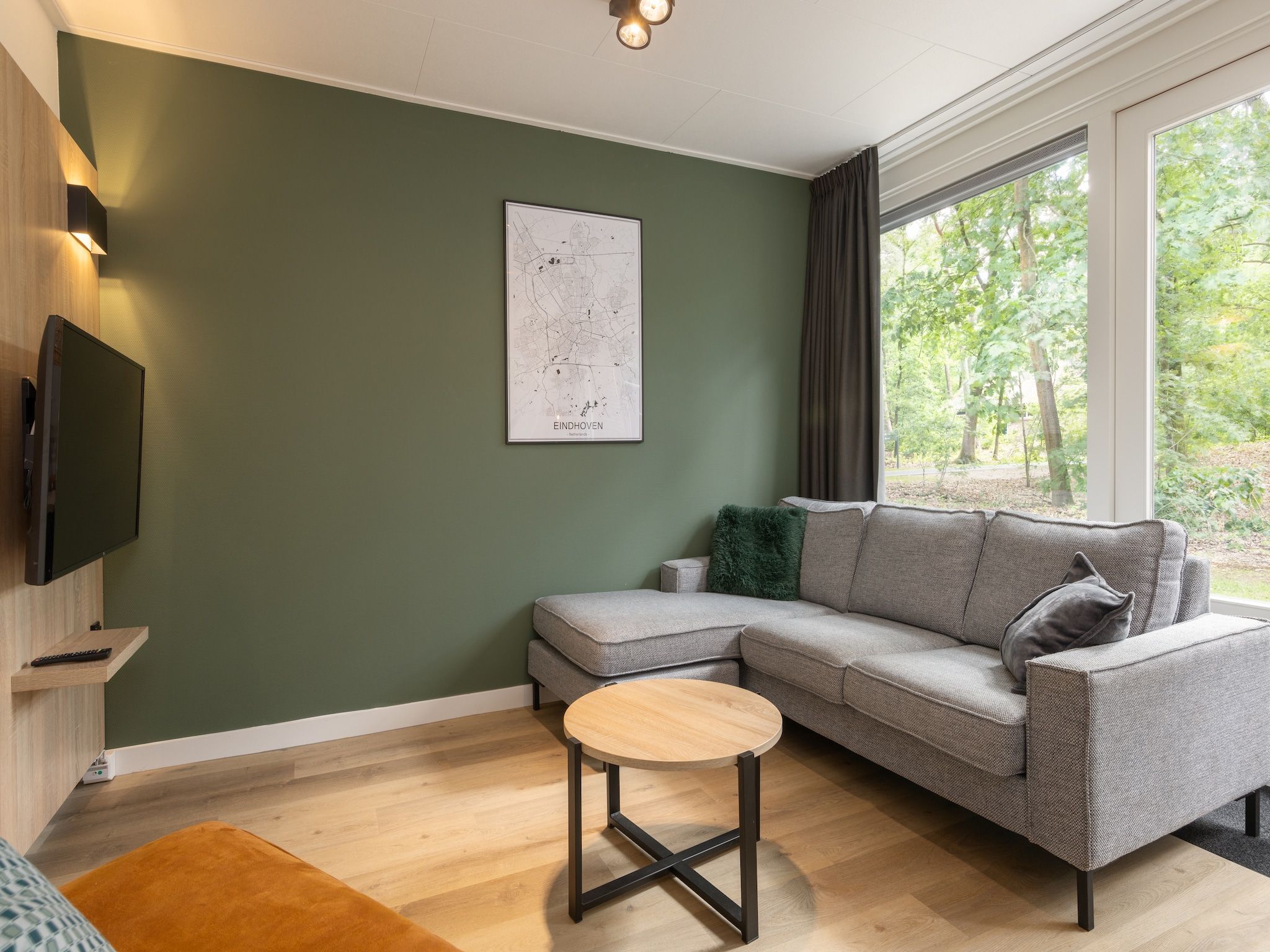 De woonkamer van Park De Peel 3 in Vlierden